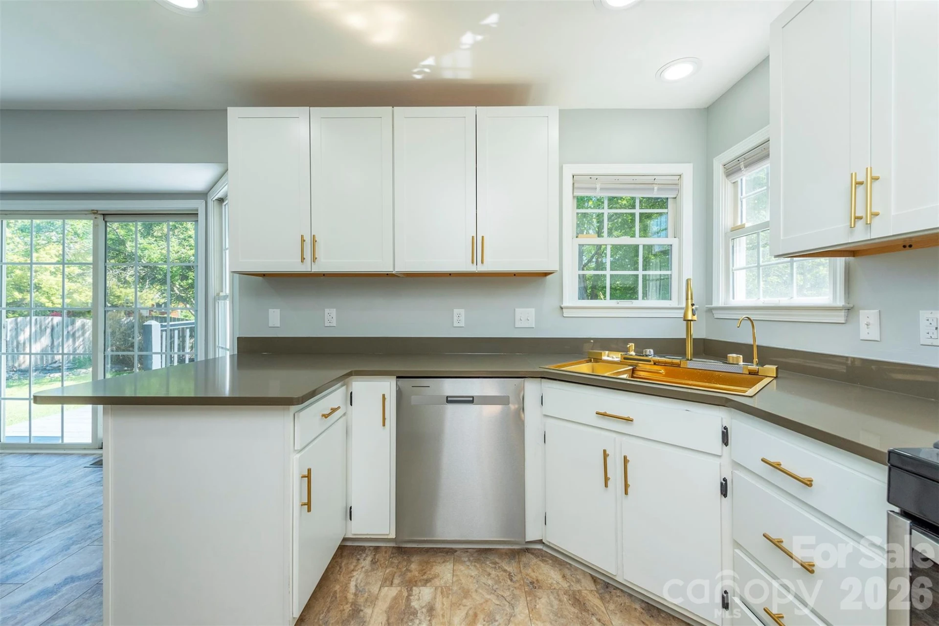 23 Westmont Drive - Photo 11