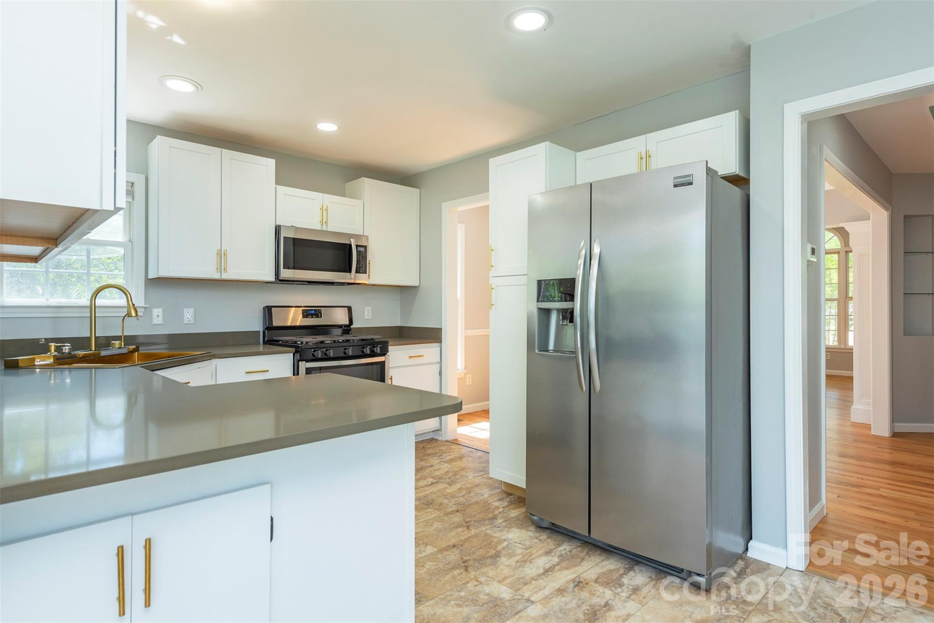 23 Westmont Drive - Photo 10