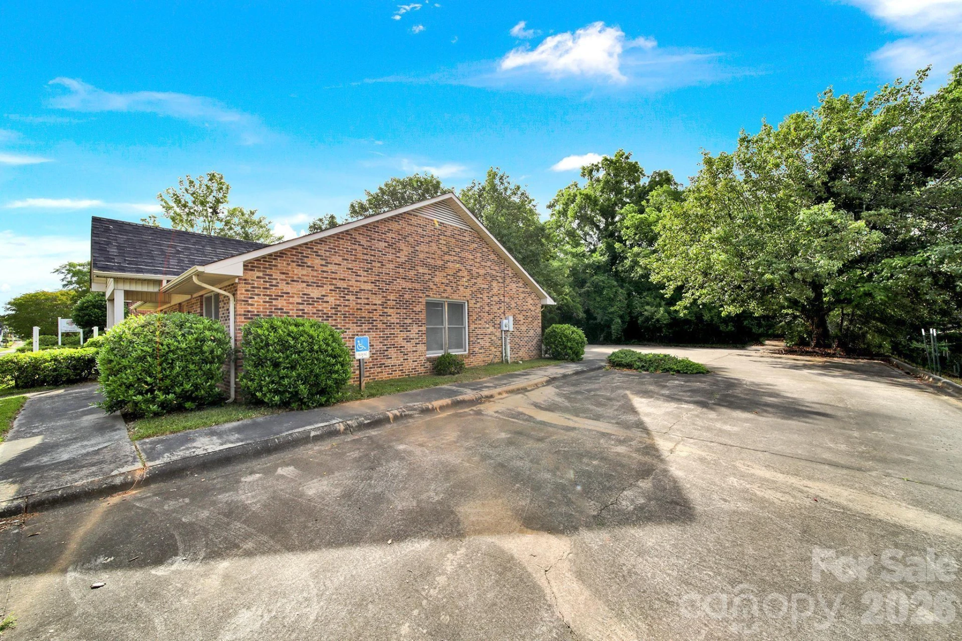 209 Barr Street - Photo 2