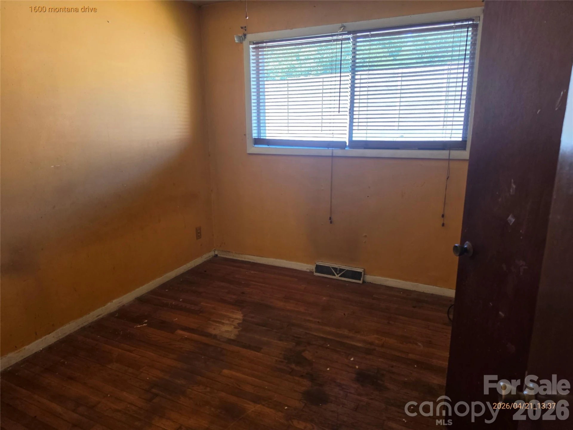 1600 Montana Drive - Photo 7