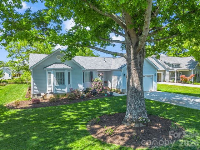 179 Kingfisher Lane, Mills River, NC, 28759