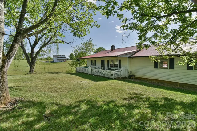 16 Rocking Chair Lane, Leicester, NC, 28748