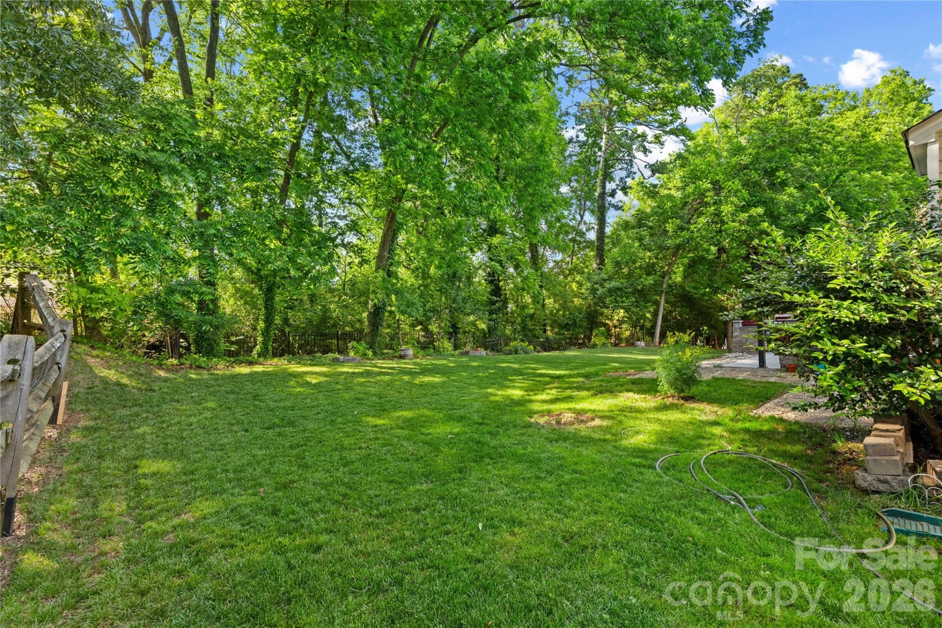 1518 Squirrel Lake Court - Photo 10