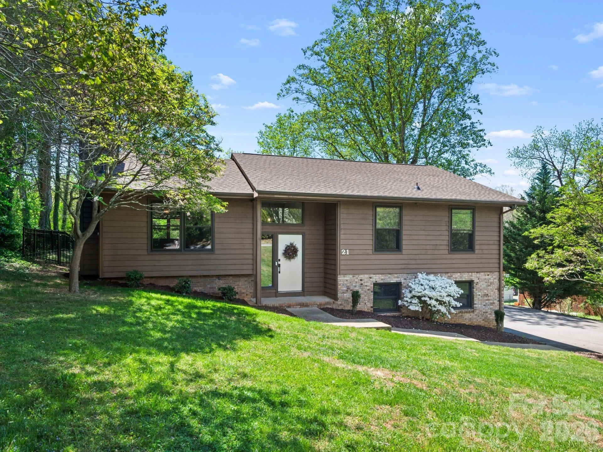 21 Dogwood Grove