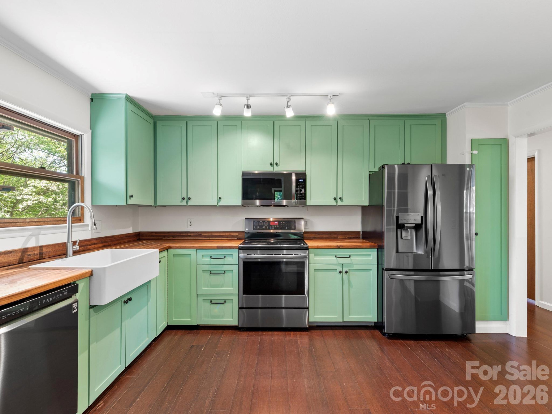 21 Dogwood Grove - Photo 12