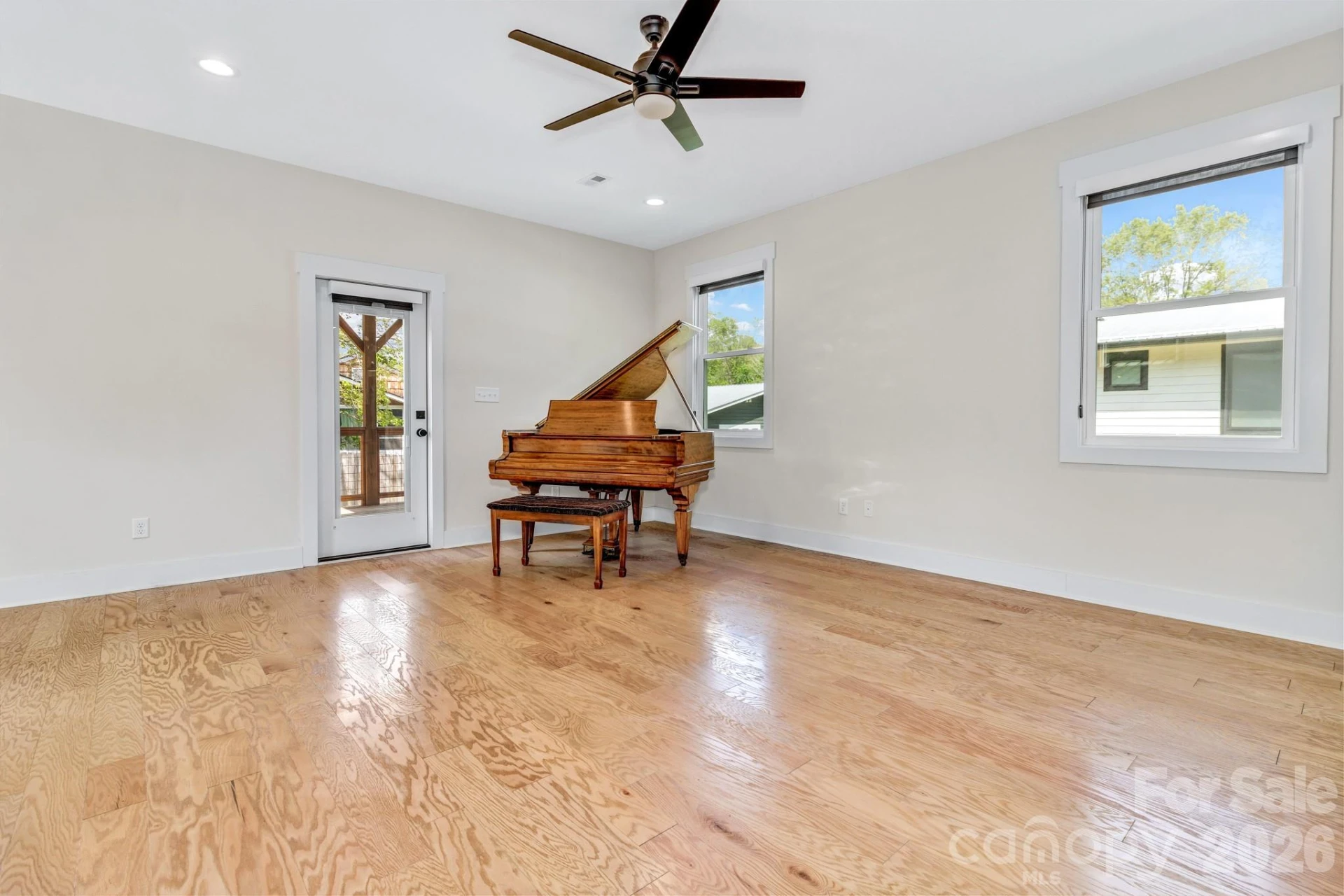 200 Stafford Street - Photo 8