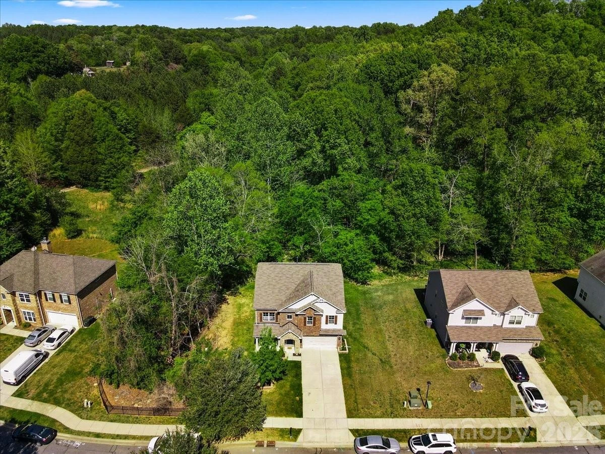 265 Meadow Oaks Drive - Photo 4