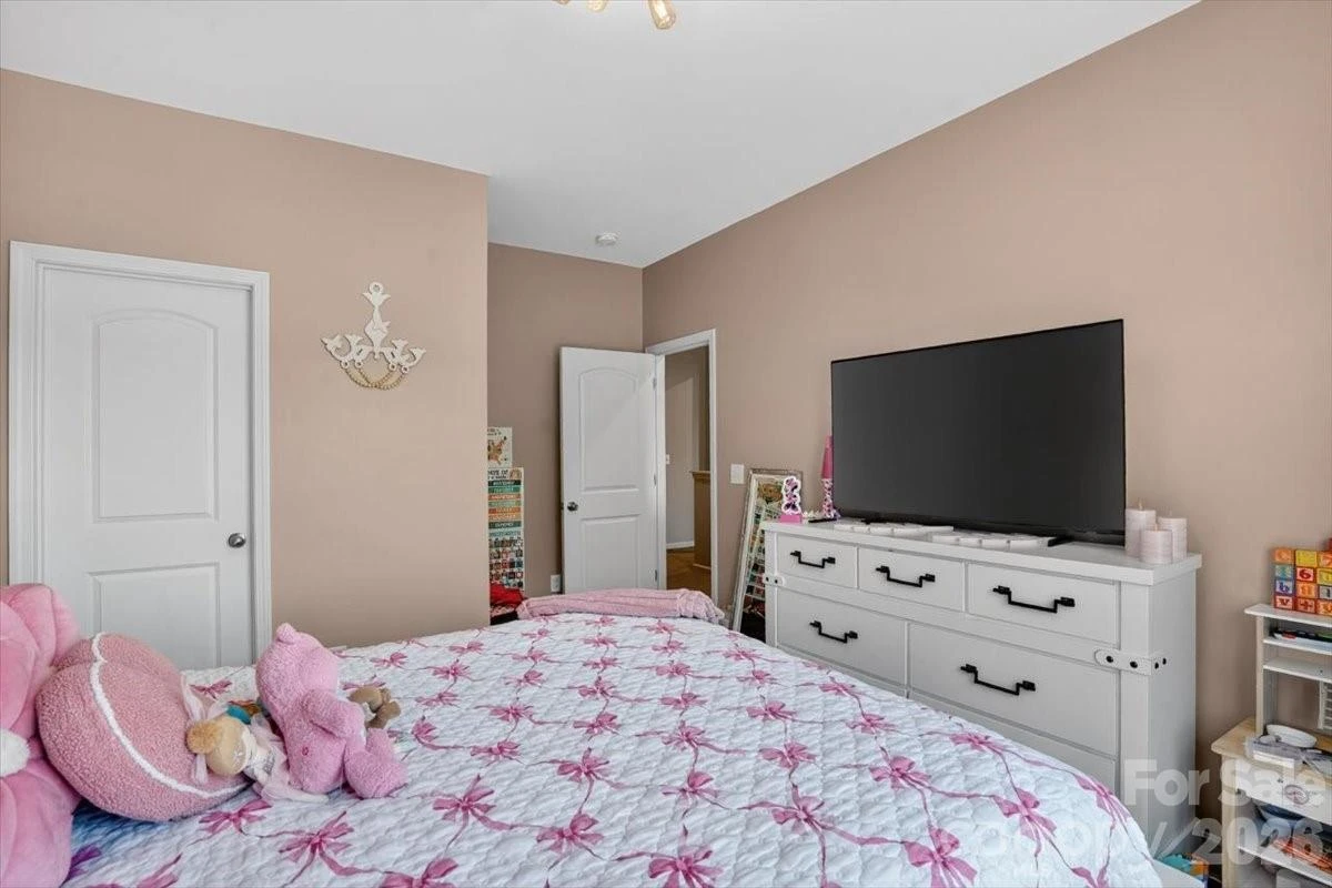 265 Meadow Oaks Drive - Photo 32