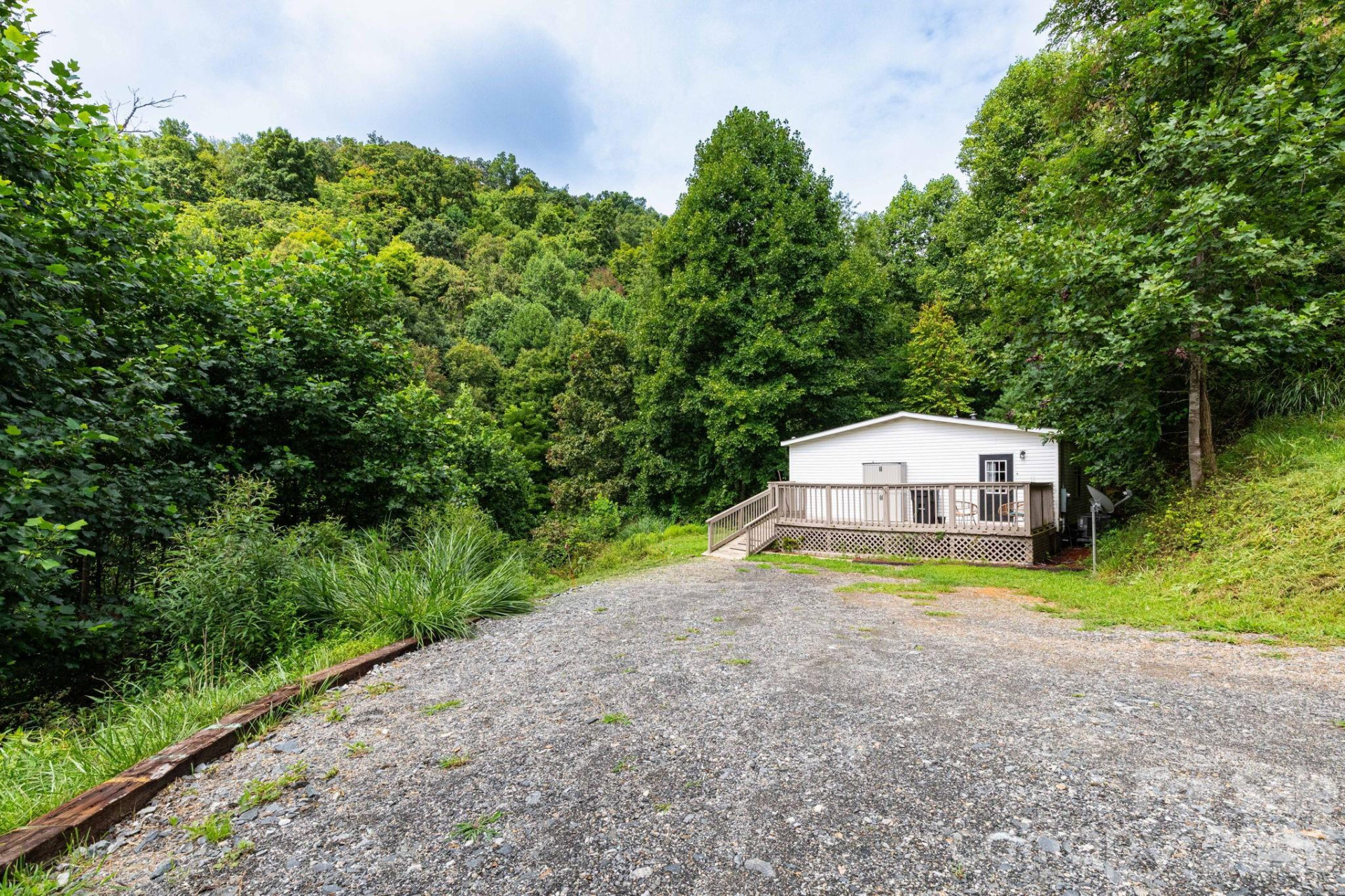 205 Sleepy Hollow Drive - Photo 18