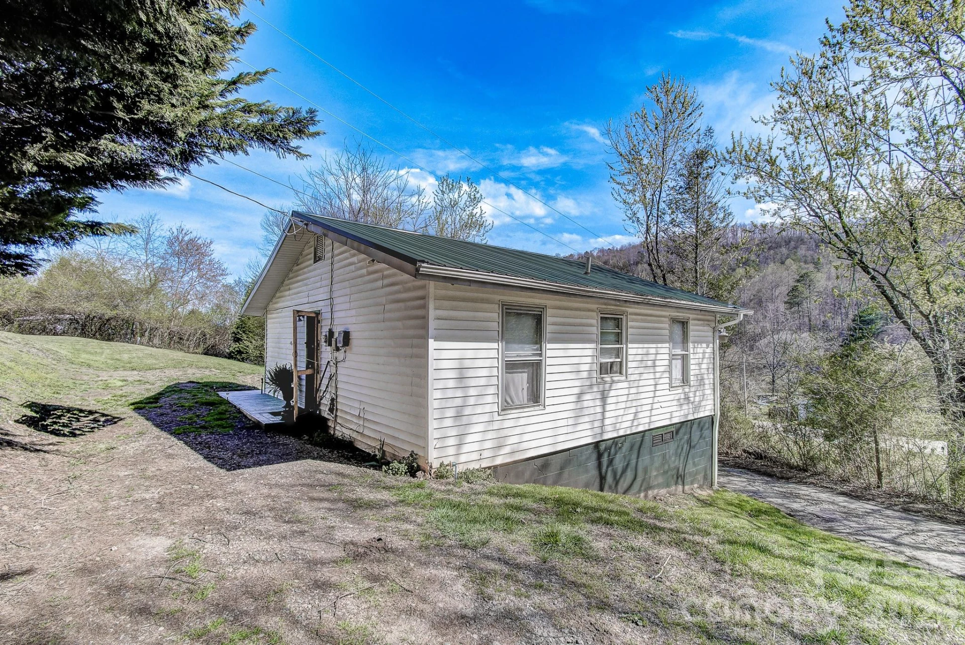6 Lands End Drive