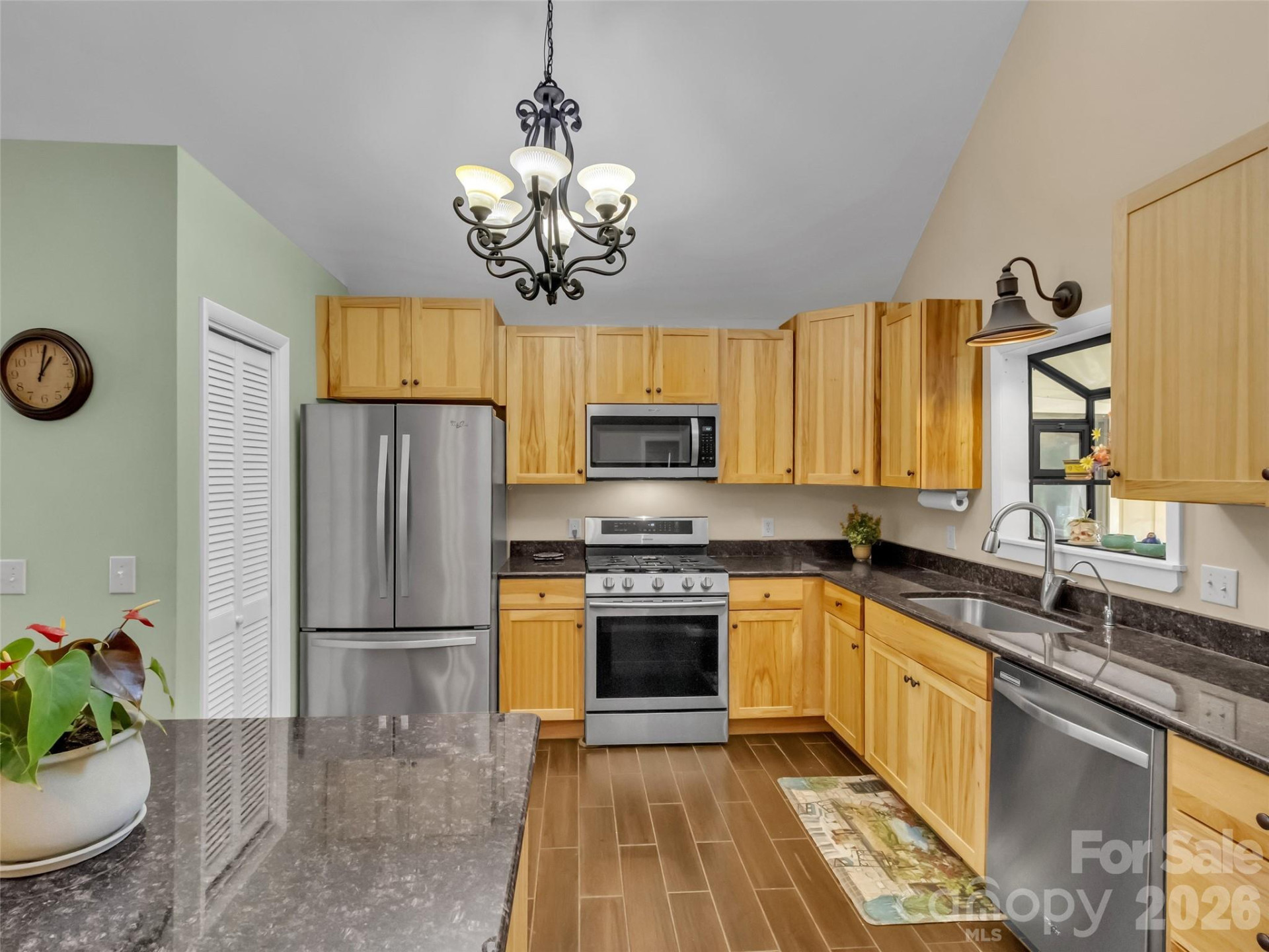 96 Garden Court - Photo 12