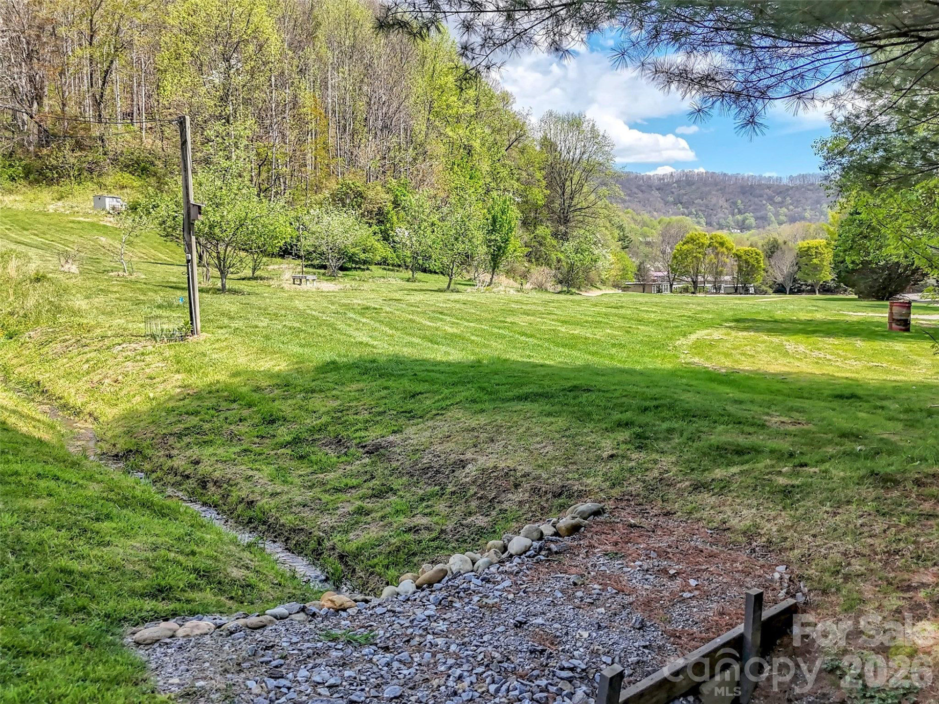 96 Garden Court - Photo 42