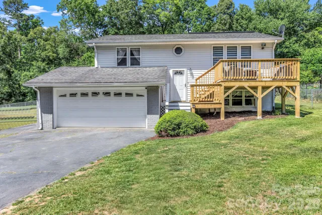 13 Spring Lake Drive