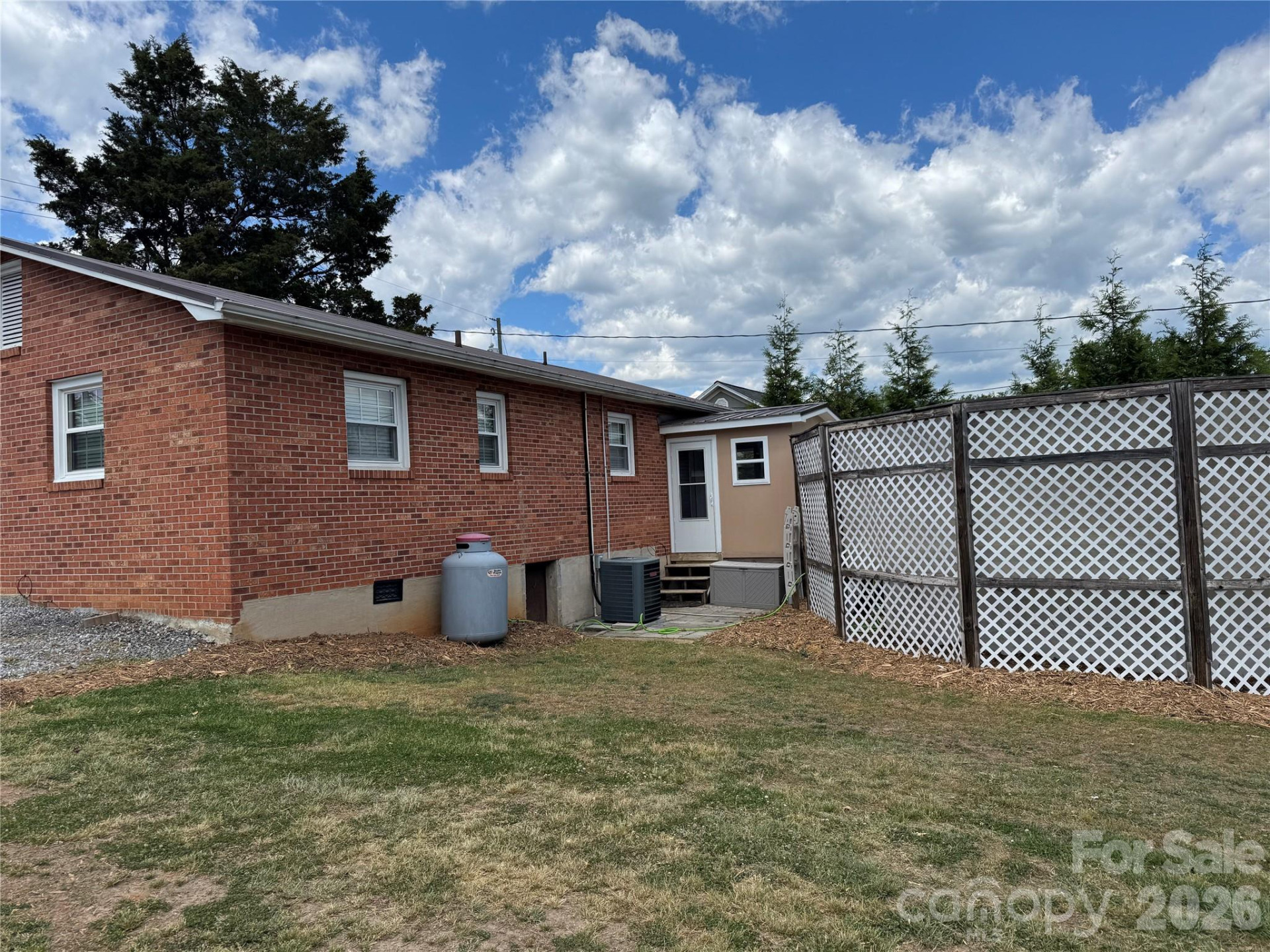 203 Laurel Street - Photo 11