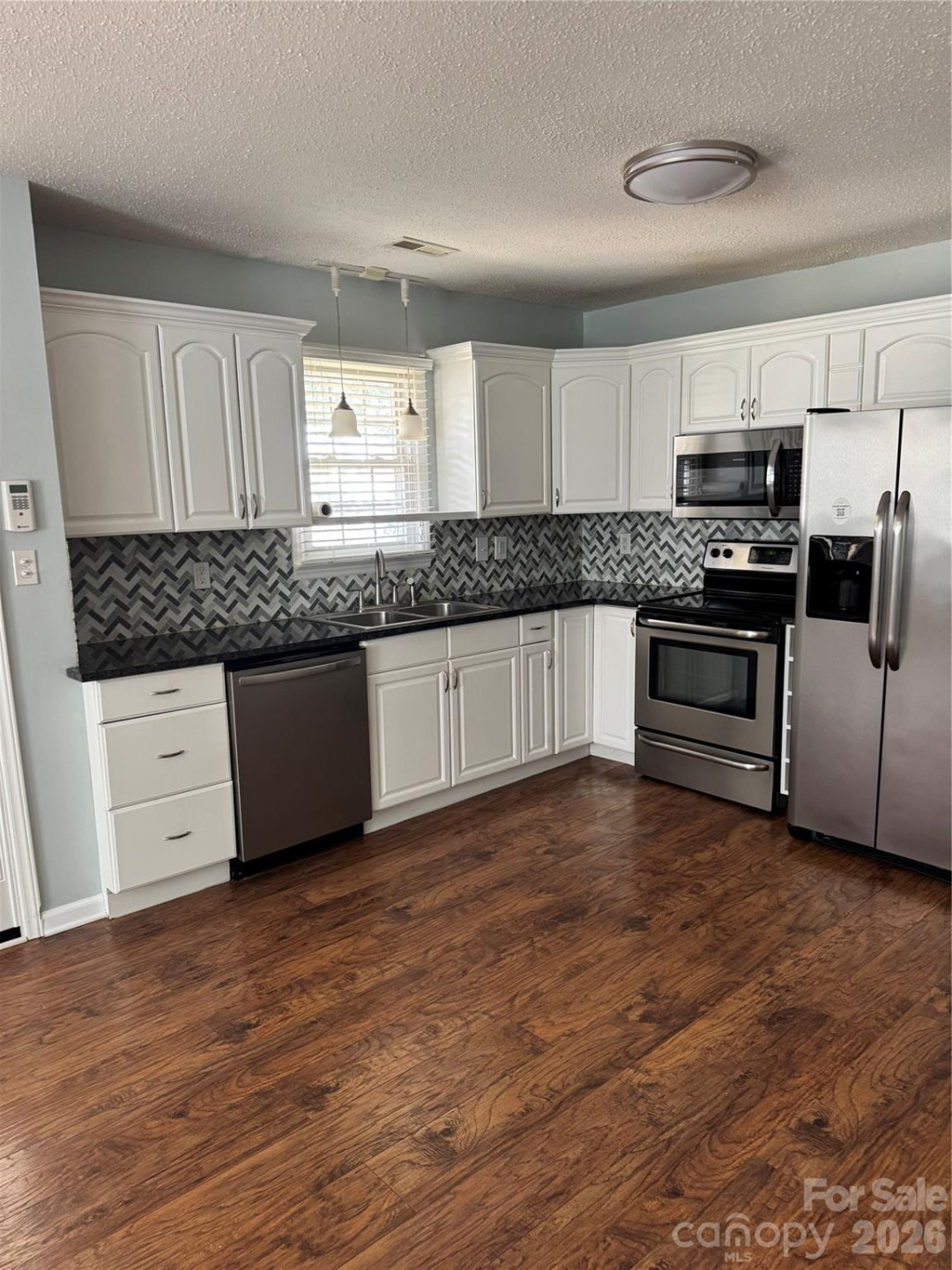 203 Laurel Street - Photo 16