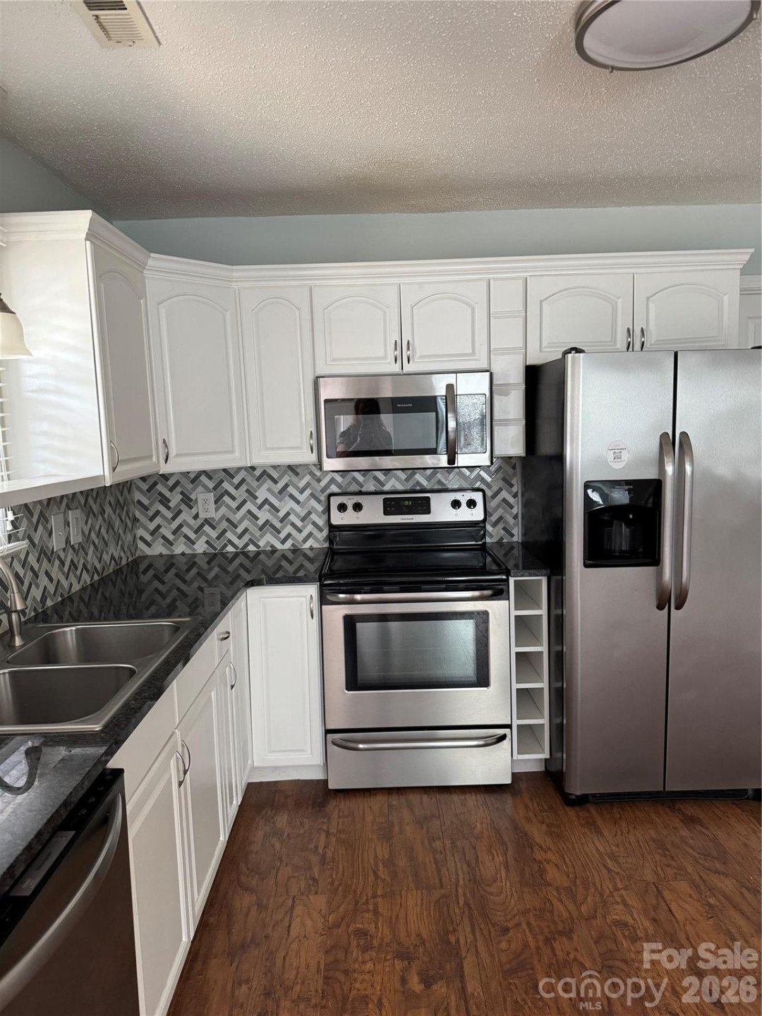 203 Laurel Street - Photo 28