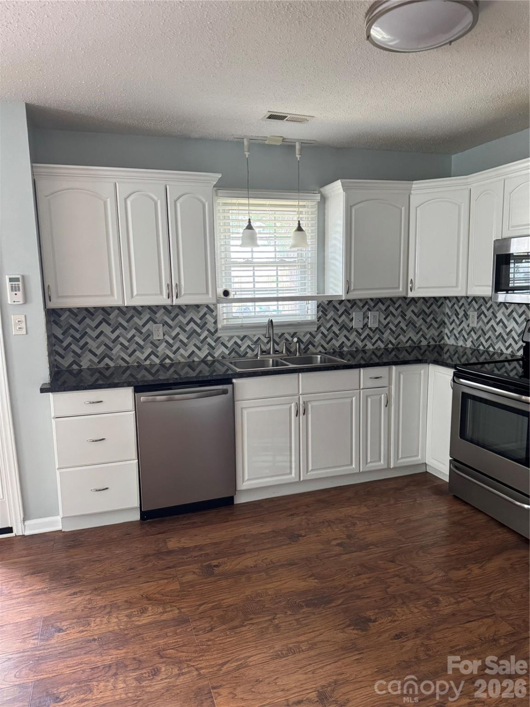 203 Laurel Street - Photo 30