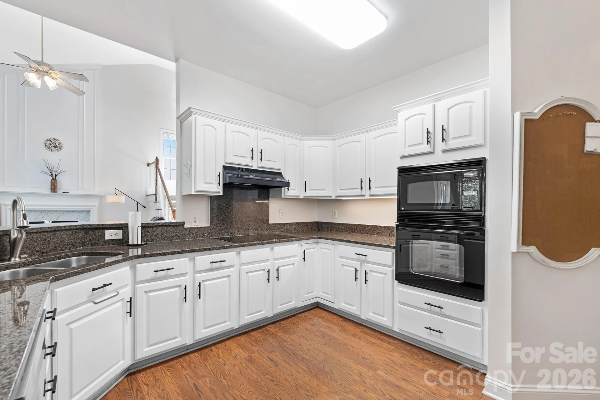 8908 Leinster Drive - Photo 15