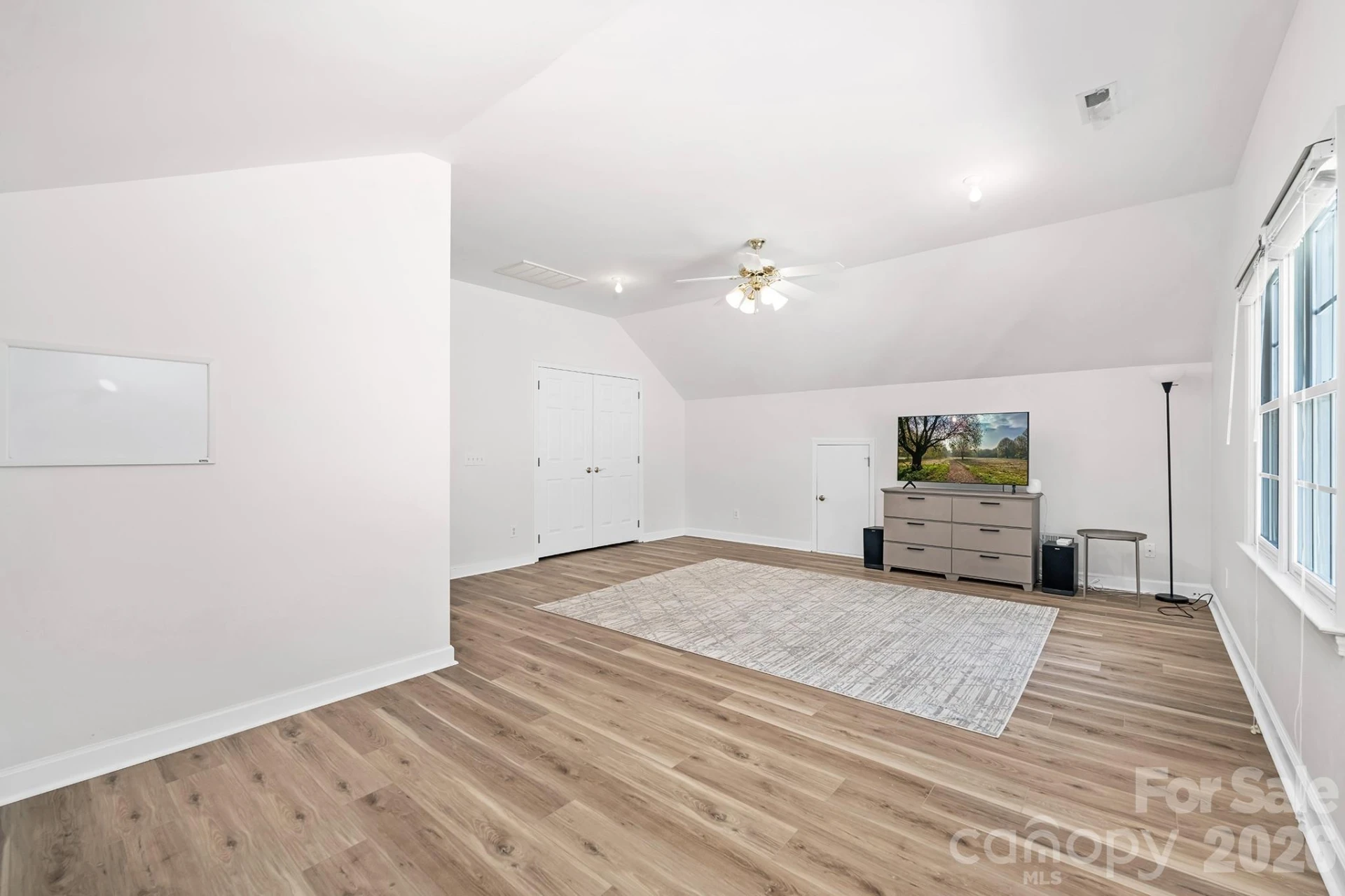 8908 Leinster Drive - Photo 32
