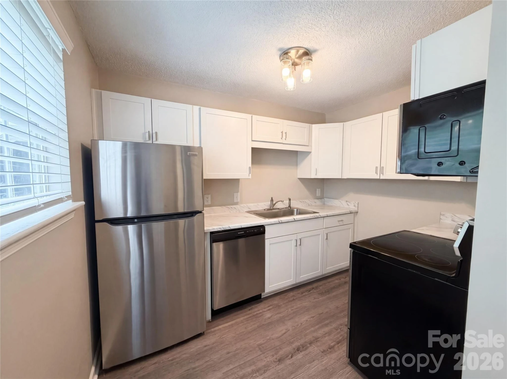 1436 Flintwood Drive - Photo 2