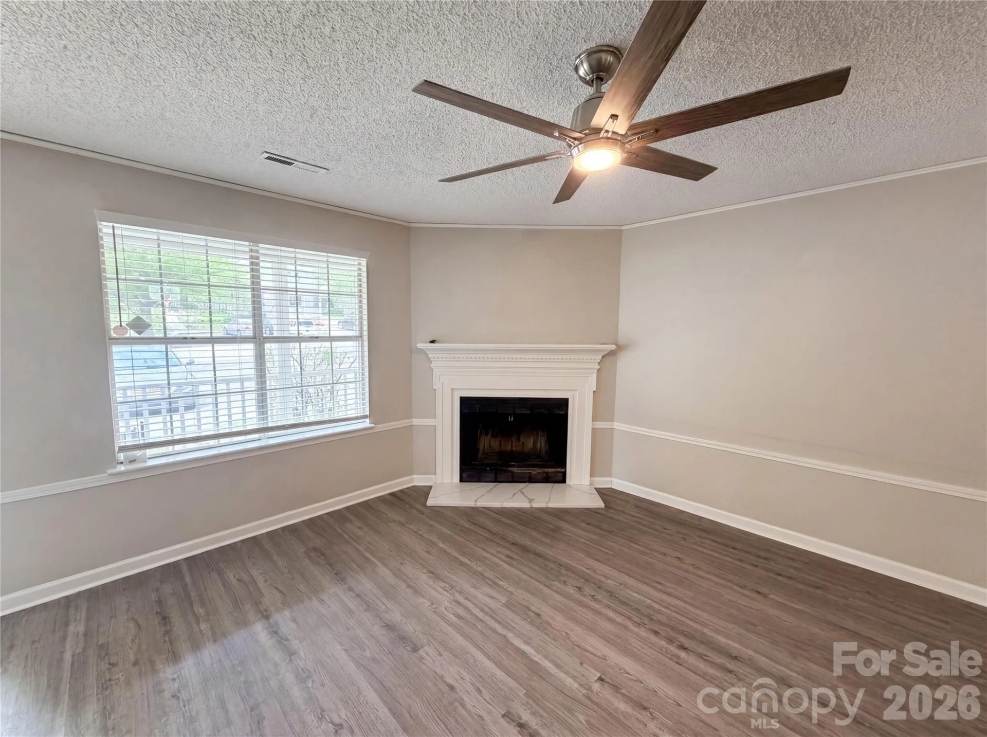 1436 Flintwood Drive - Photo 3