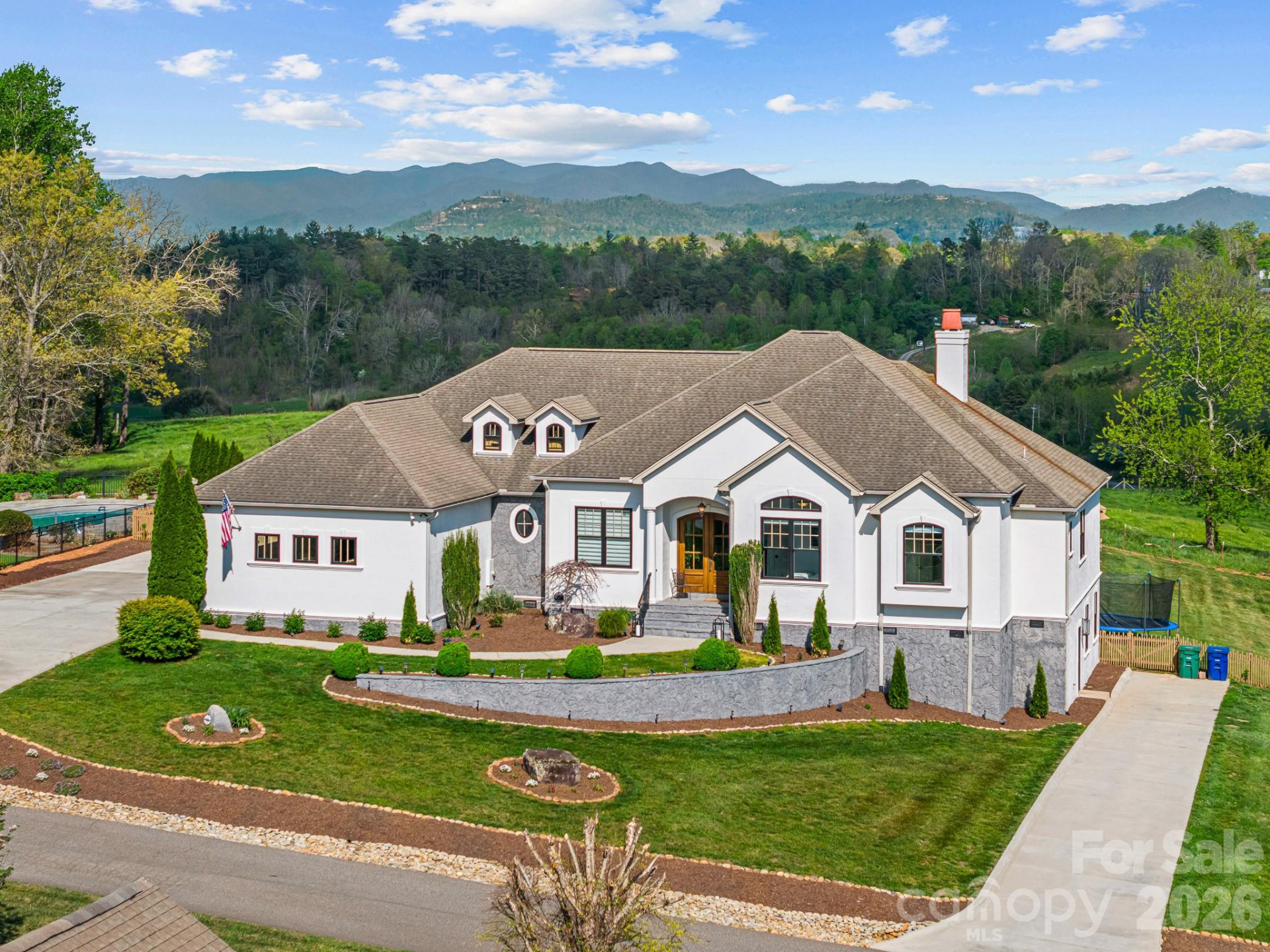 54 Mountain Shadows Drive