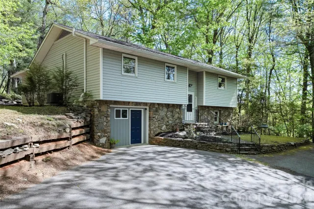 84 Chisholm Street, Saluda, NC, 28773
