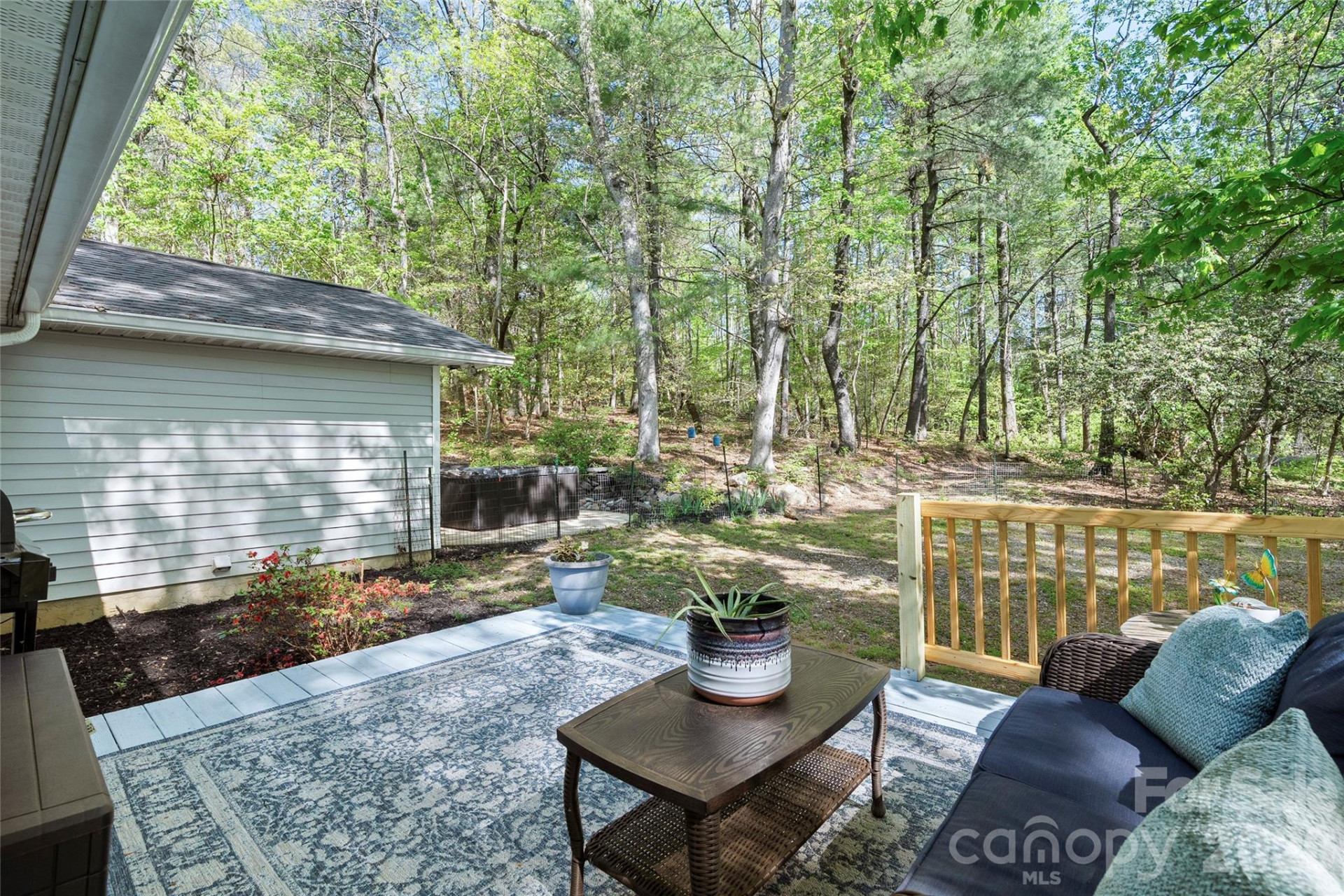 84 Chisholm Street - Photo 2