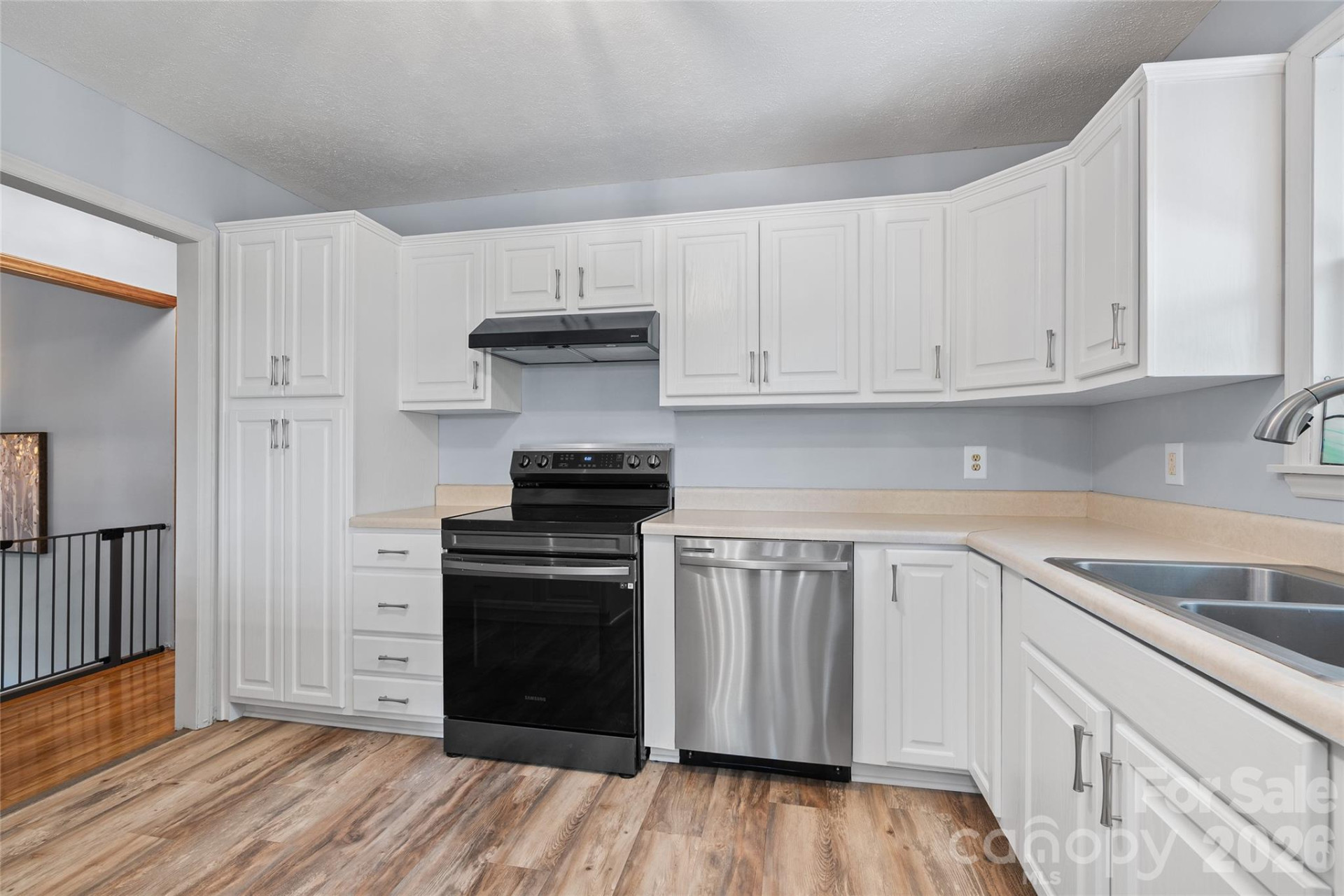 84 Chisholm Street - Photo 9