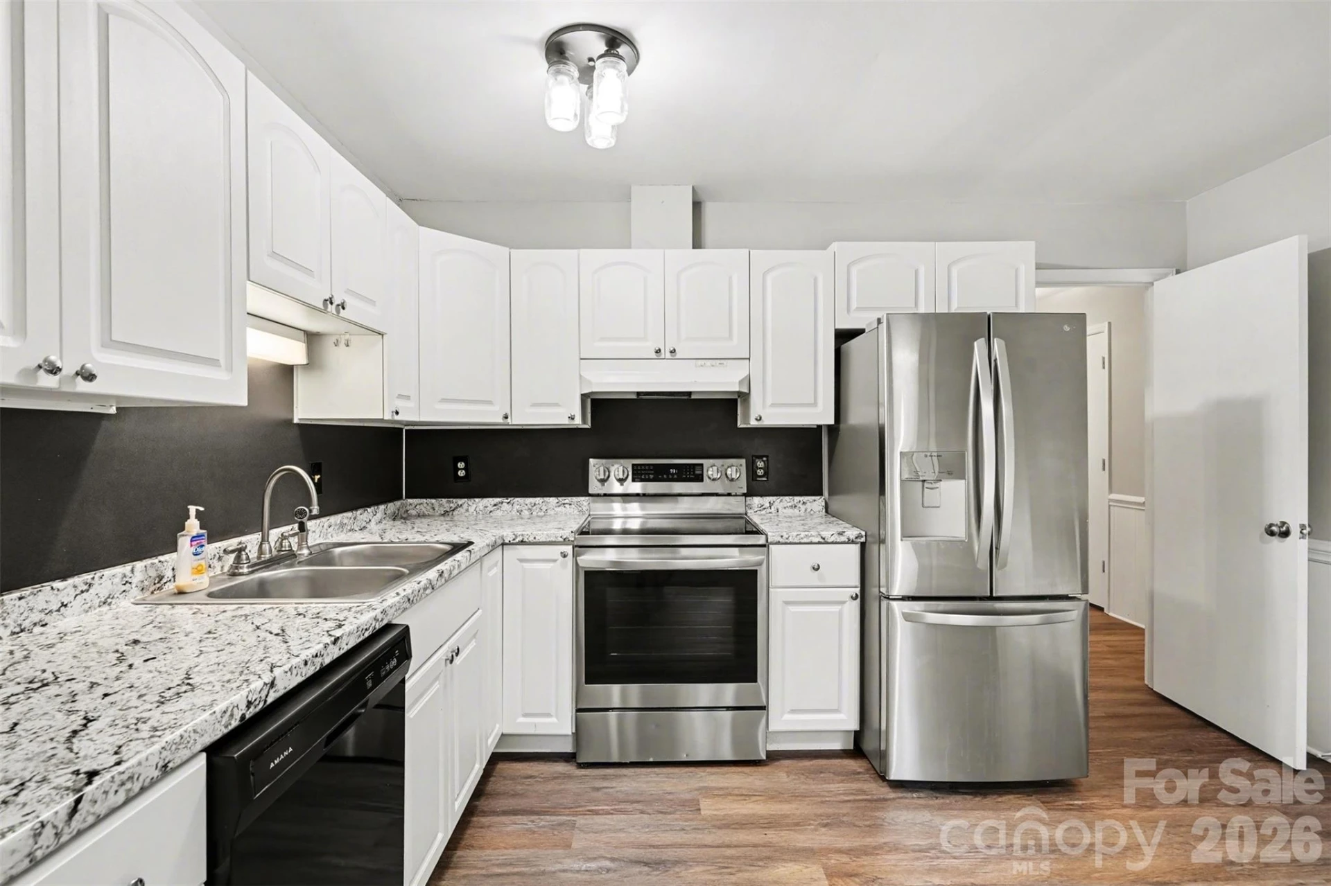 8100 Barncliff Road - Photo 12