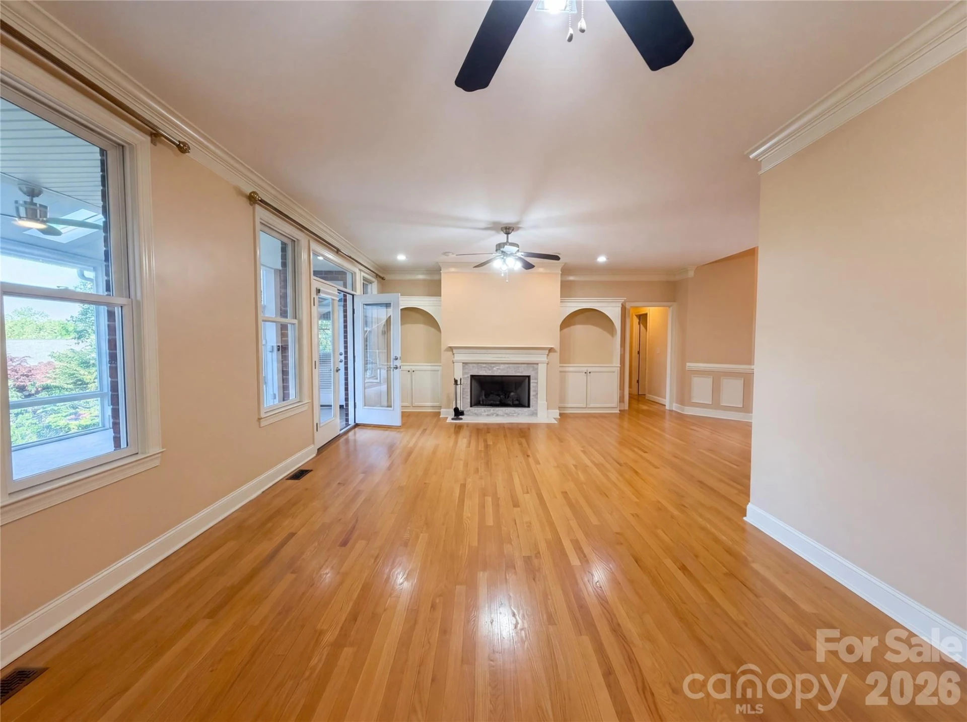 142 Canterbury Crossing - Photo 3