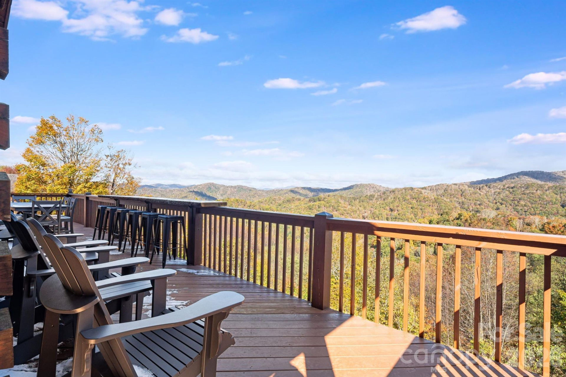 121 Scenic Wolf Drive - Photo 14