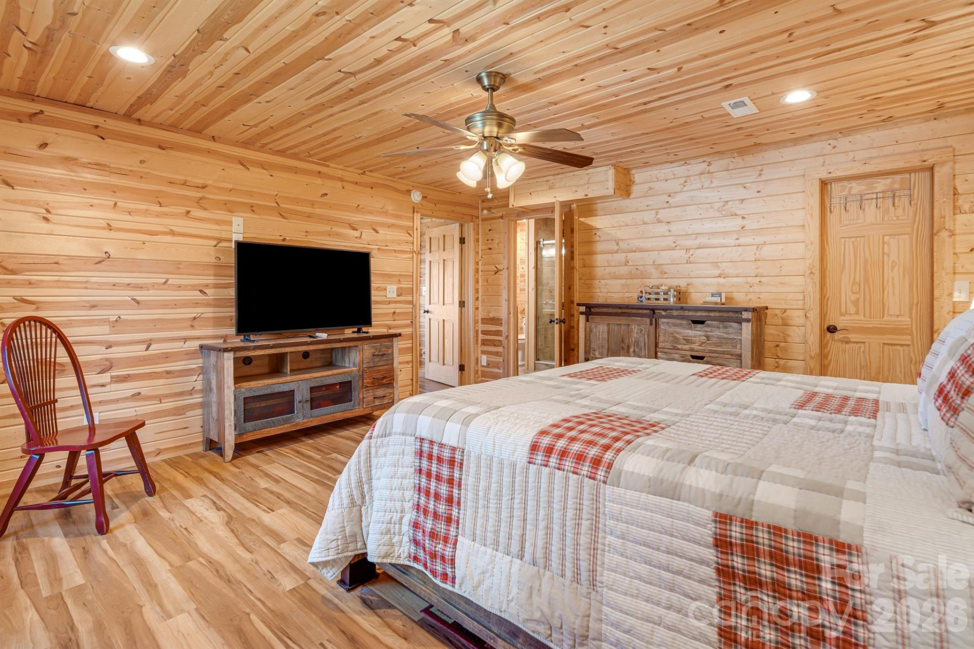 121 Scenic Wolf Drive - Photo 26