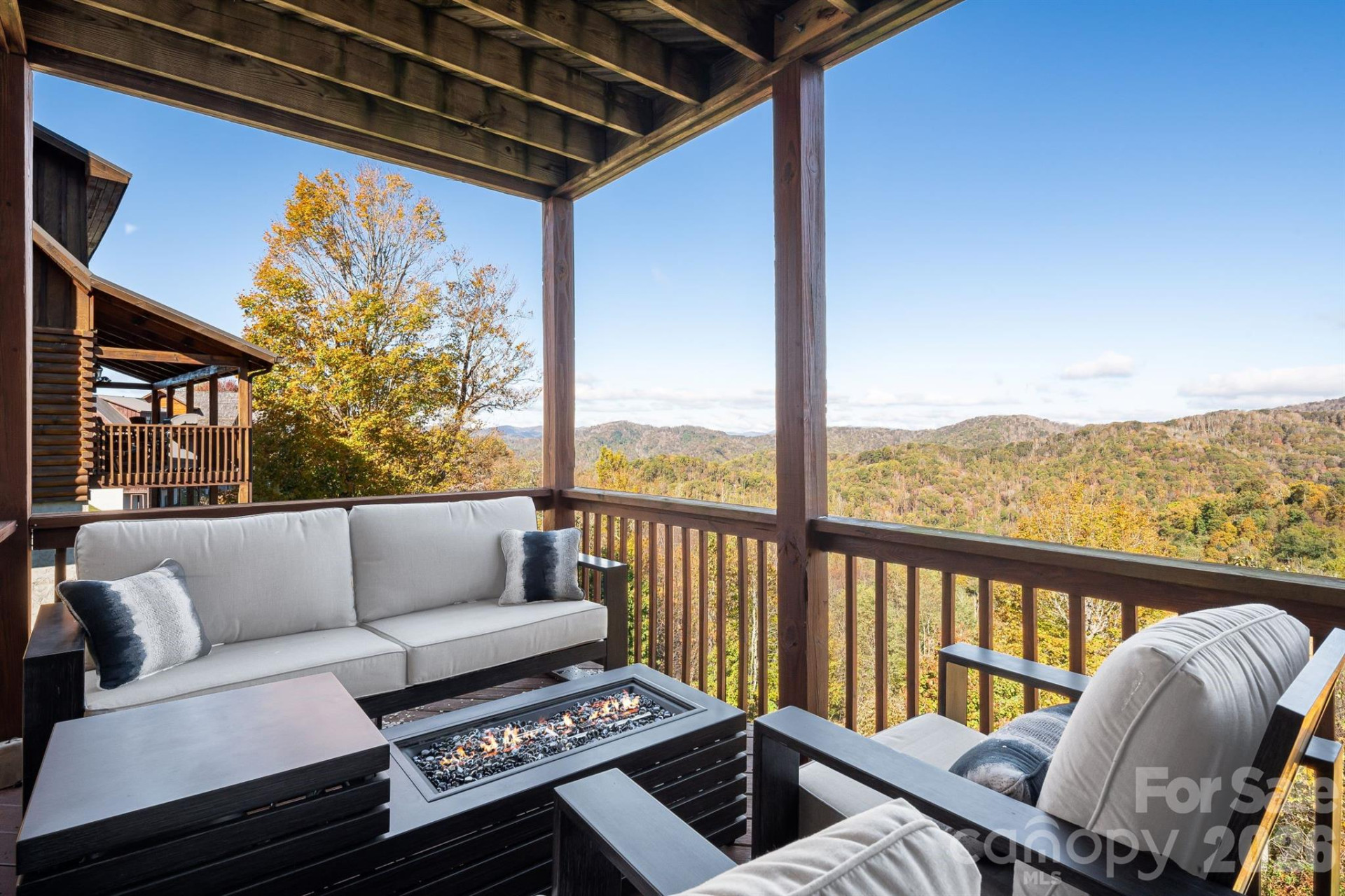 121 Scenic Wolf Drive - Photo 33