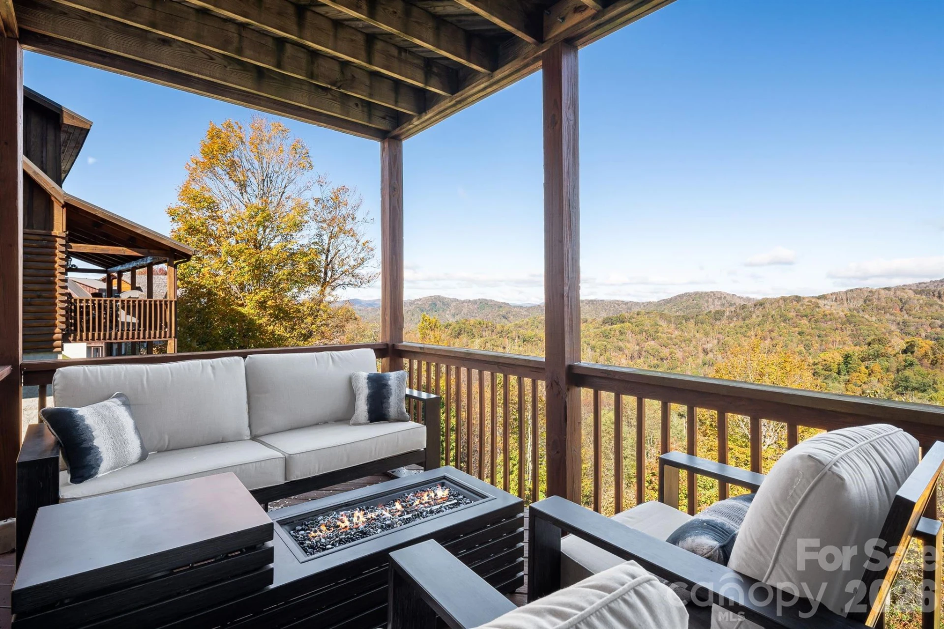 121 Scenic Wolf Drive - Photo 33