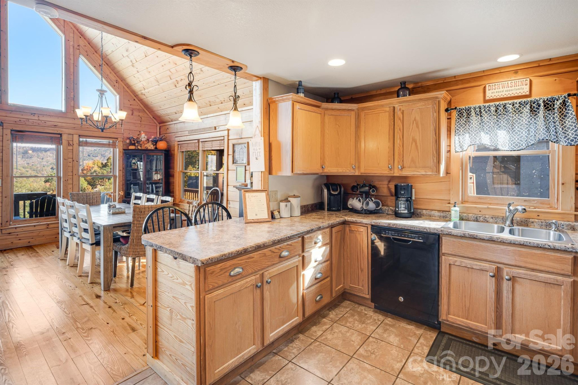 121 Scenic Wolf Drive - Photo 10