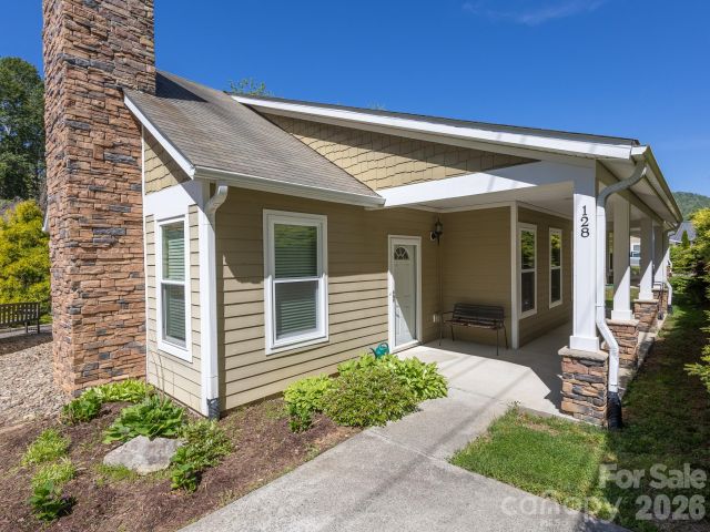 128 Lower Grassy Branch Road, Asheville, NC, 28805