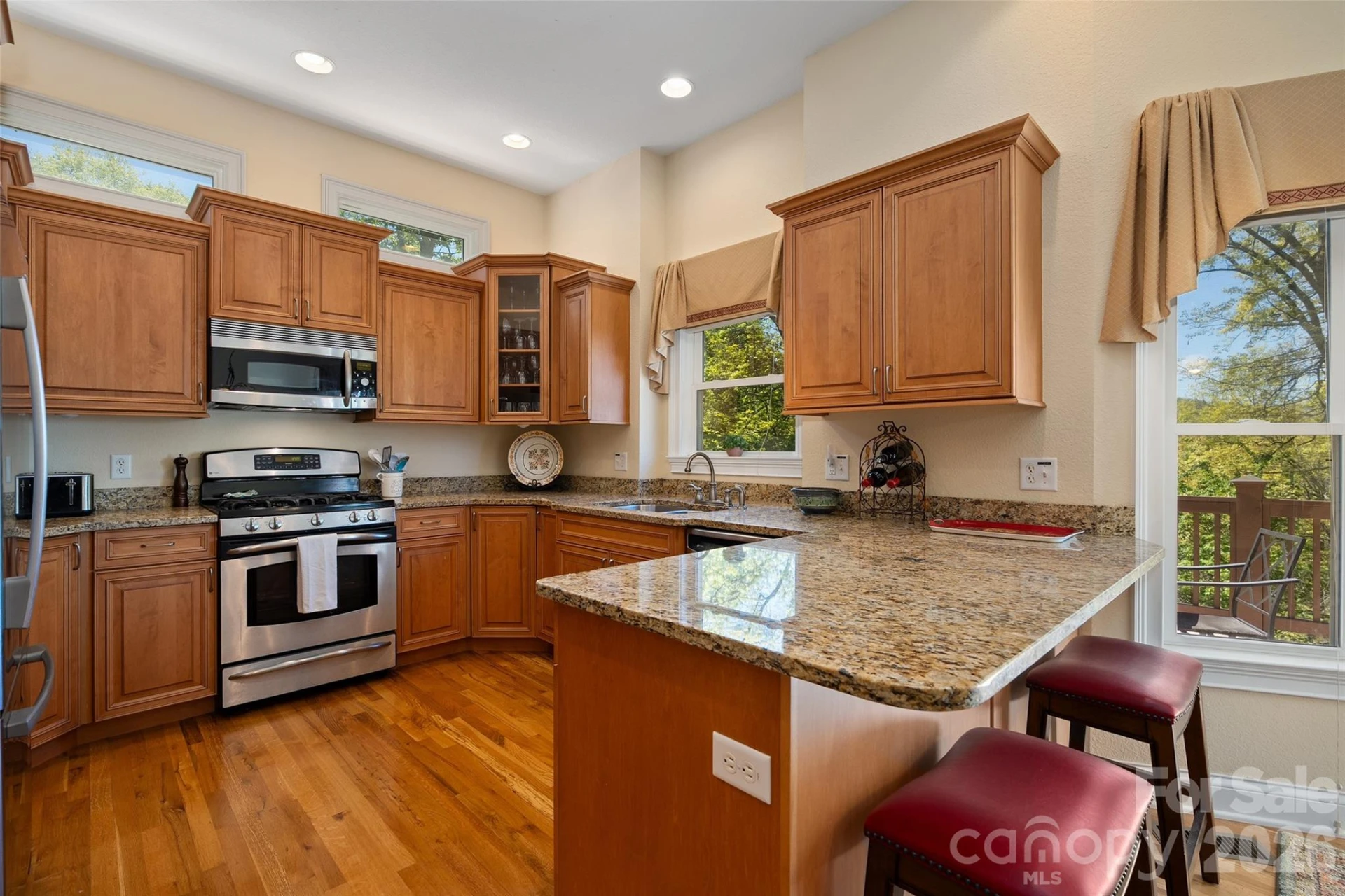 1033 Presidential Drive - Photo 11