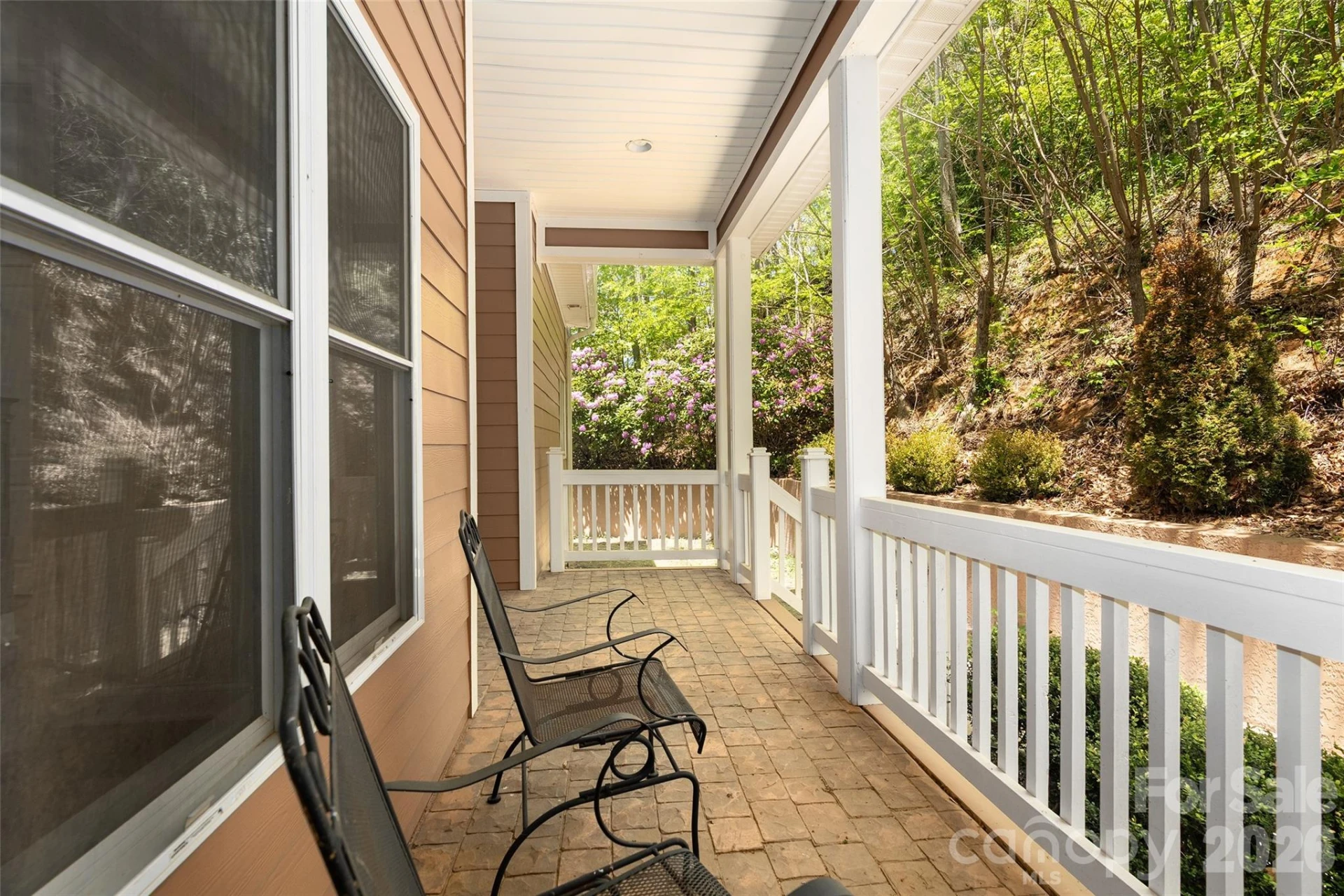 1033 Presidential Drive - Photo 5