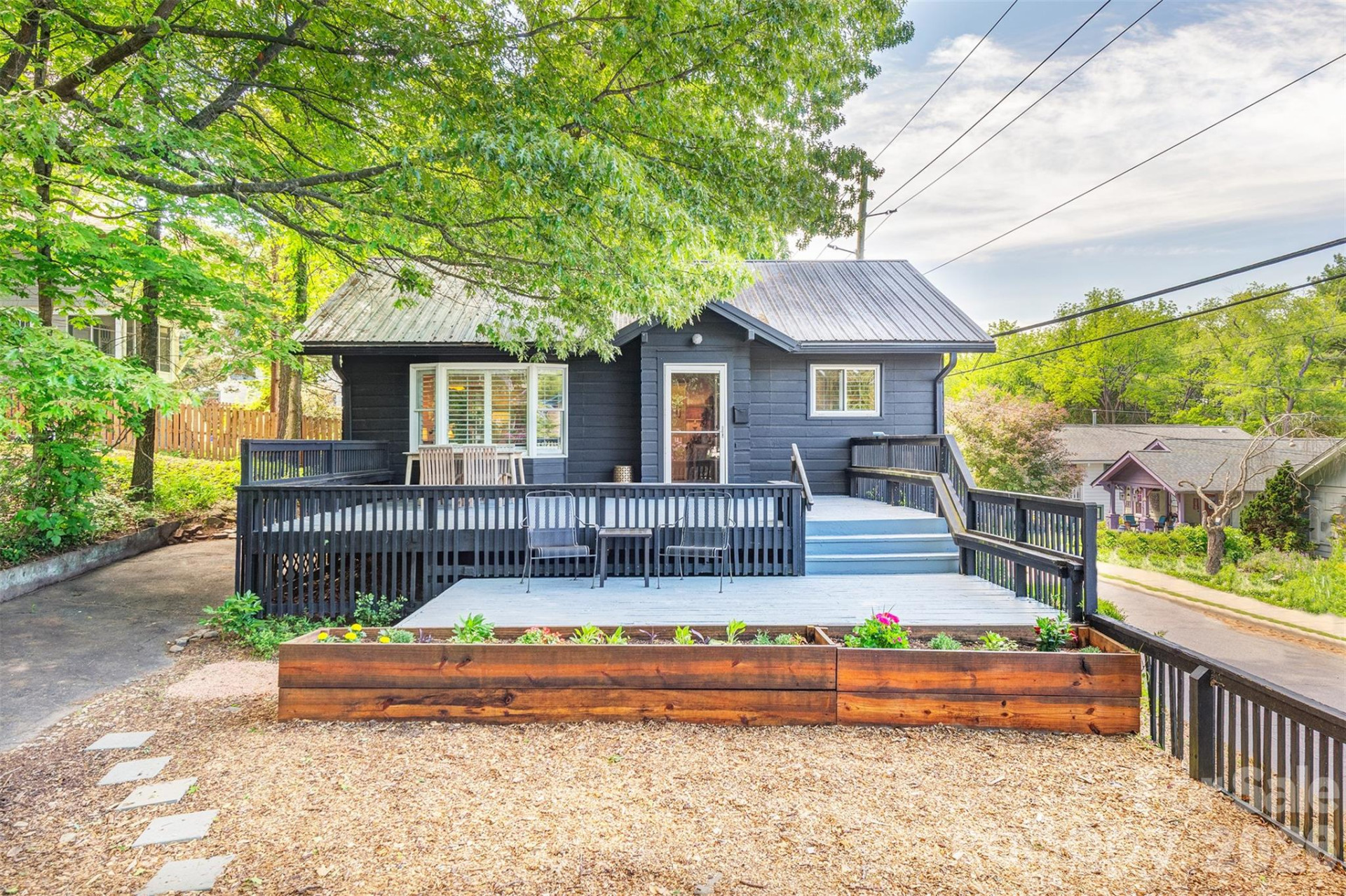 124 Evelyn Place