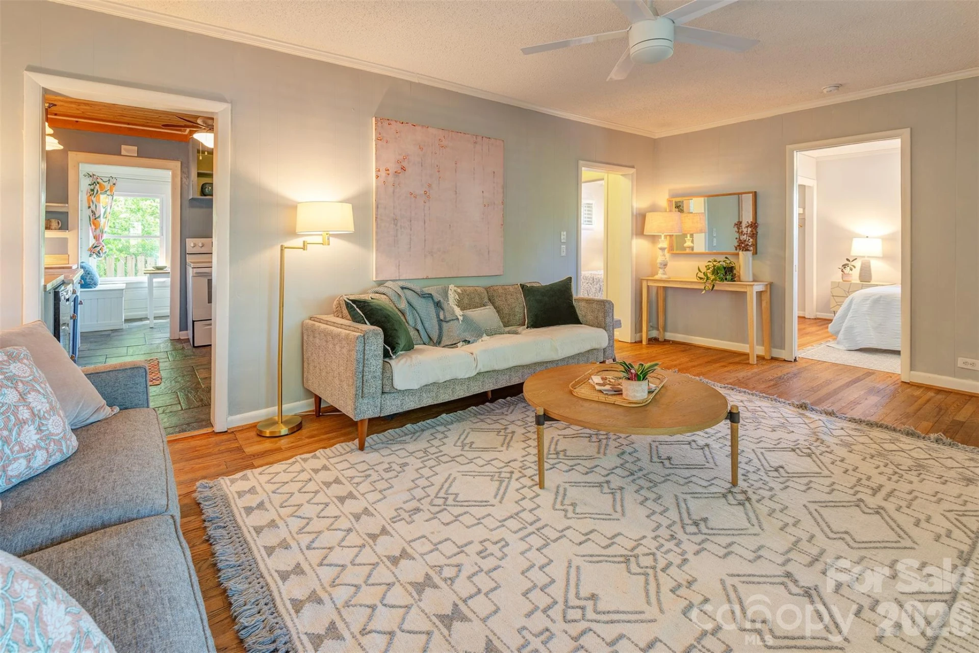 124 Evelyn Place - Photo 7