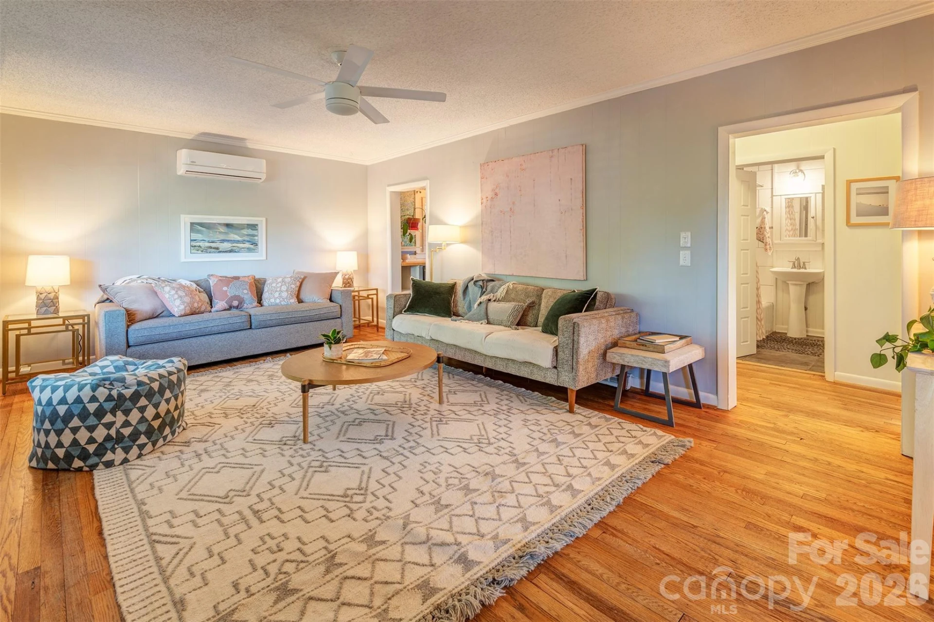 124 Evelyn Place - Photo 8