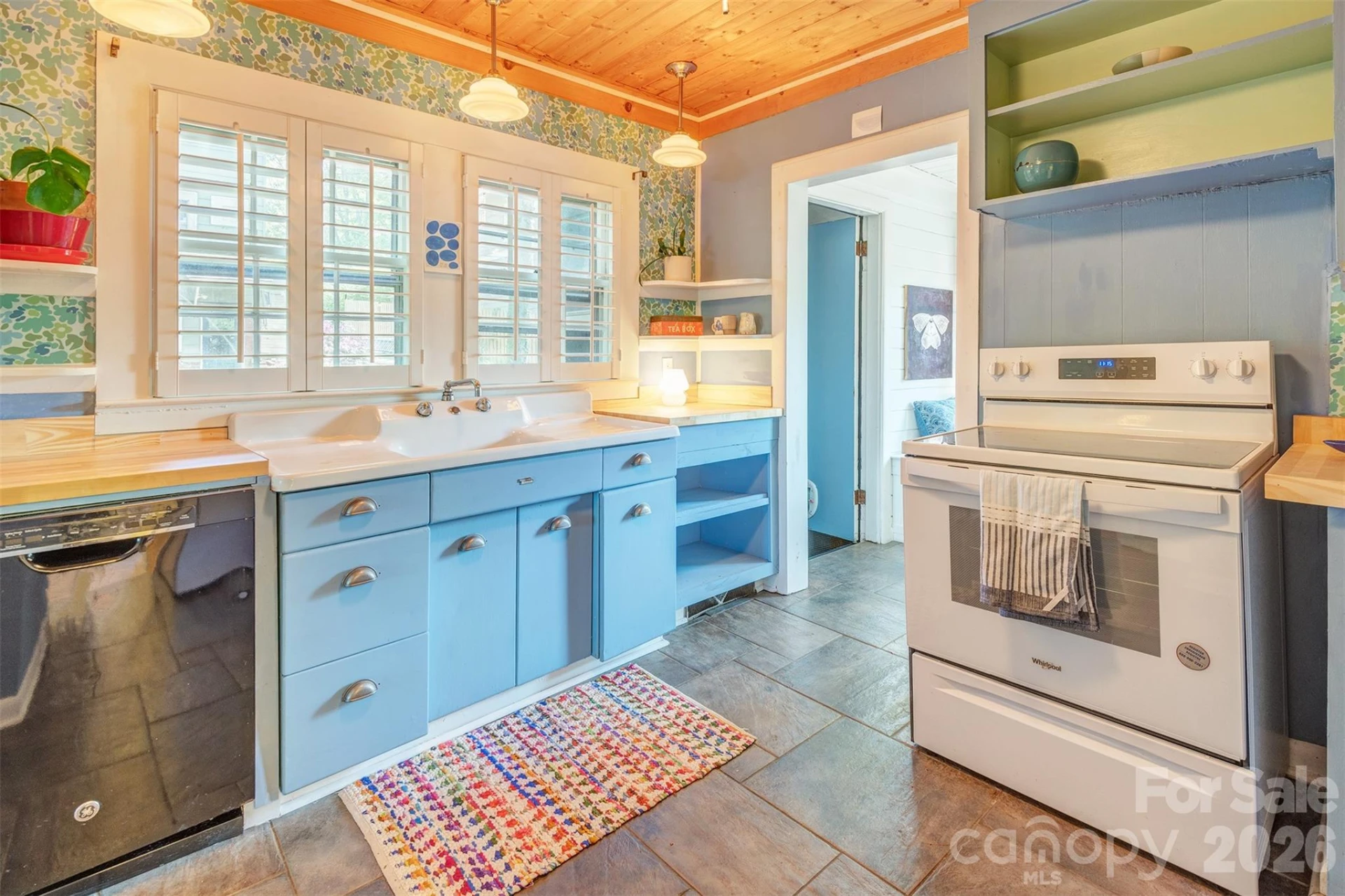 124 Evelyn Place - Photo 10