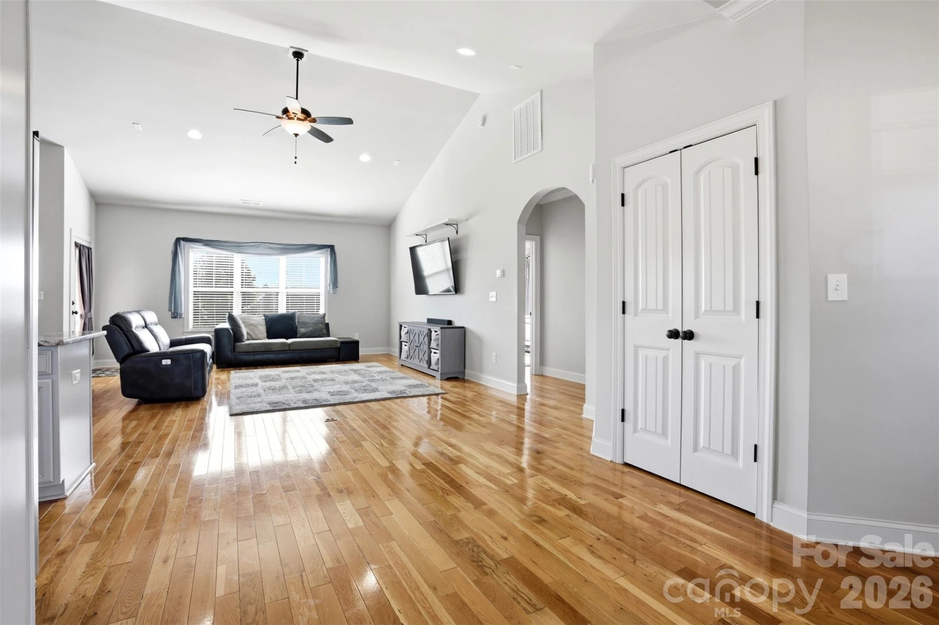 156 Greythorn Drive - Photo 3