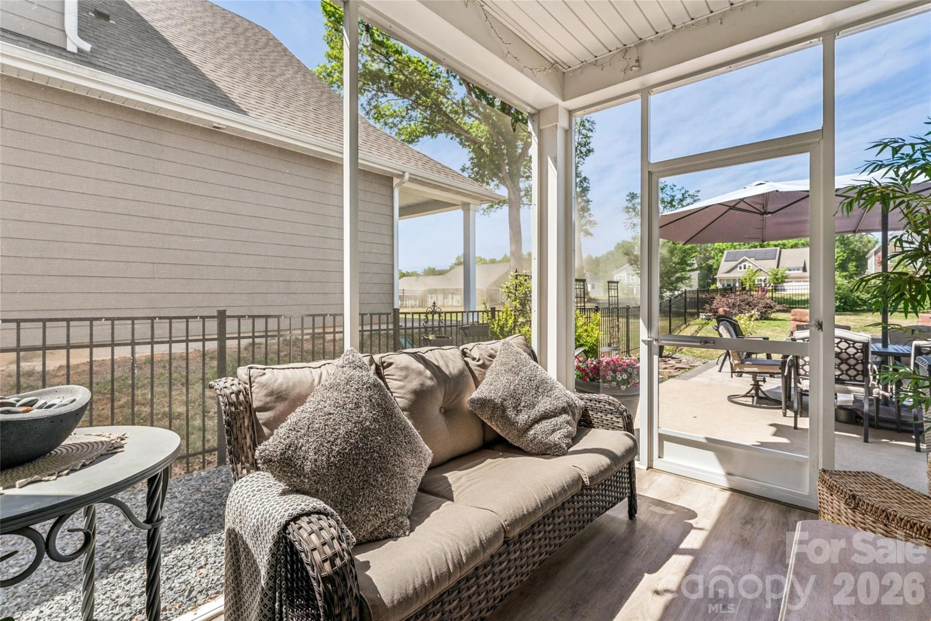 5042 Summer Surprise Lane - Photo 34