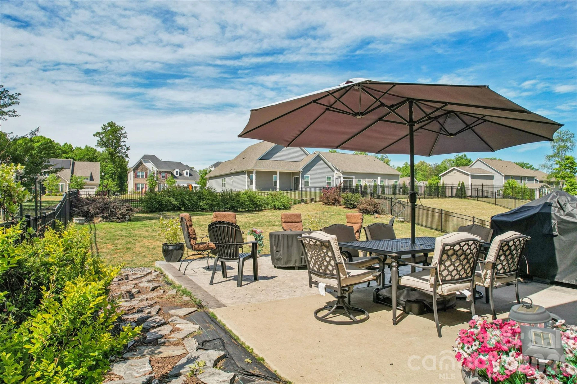 5042 Summer Surprise Lane - Photo 36