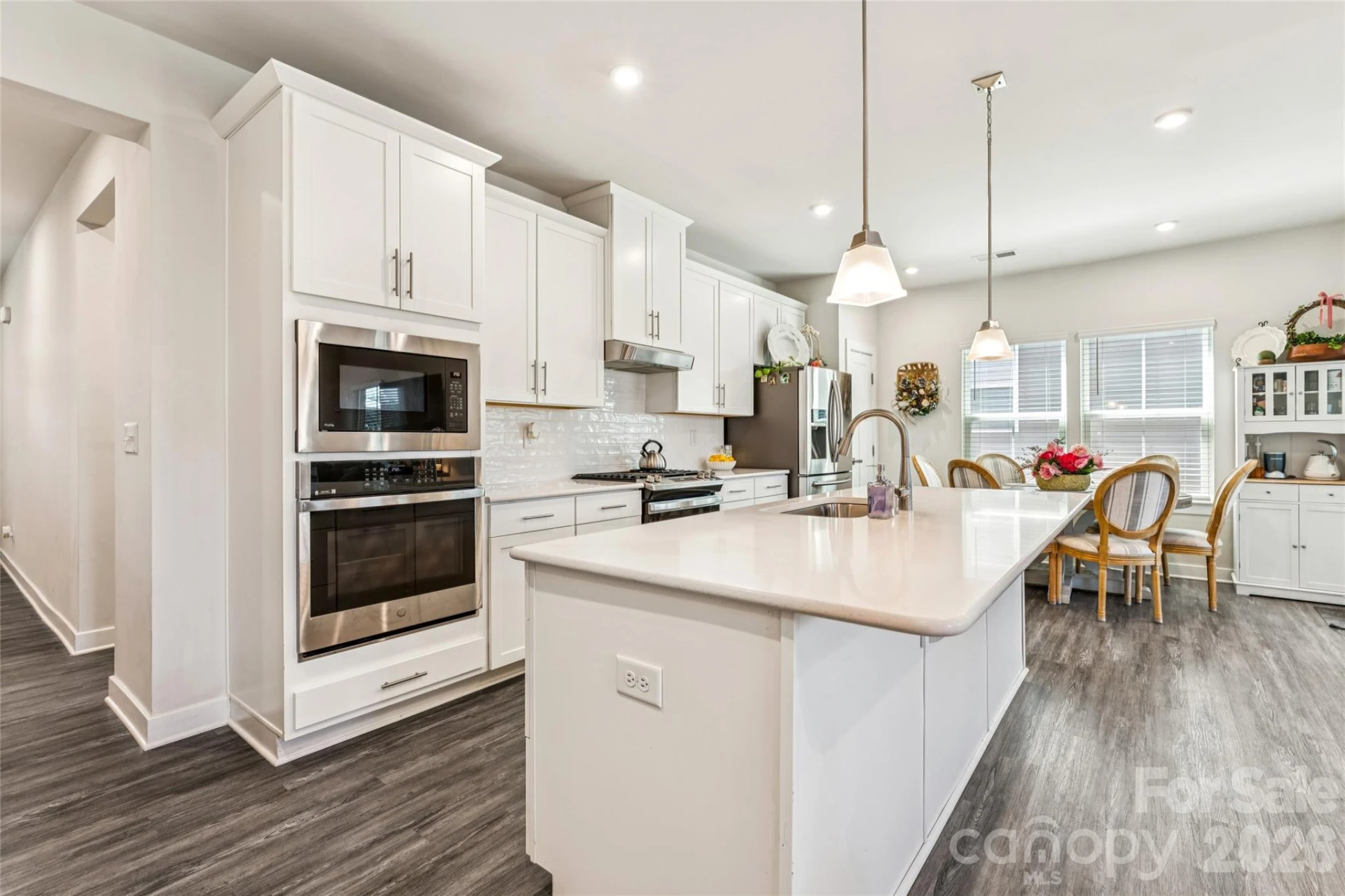 5042 Summer Surprise Lane - Photo 5