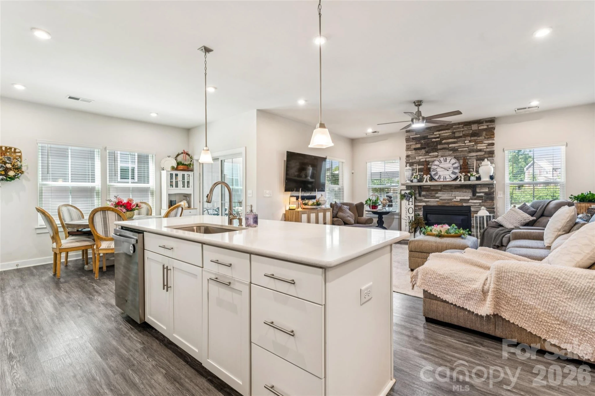 5042 Summer Surprise Lane - Photo 9