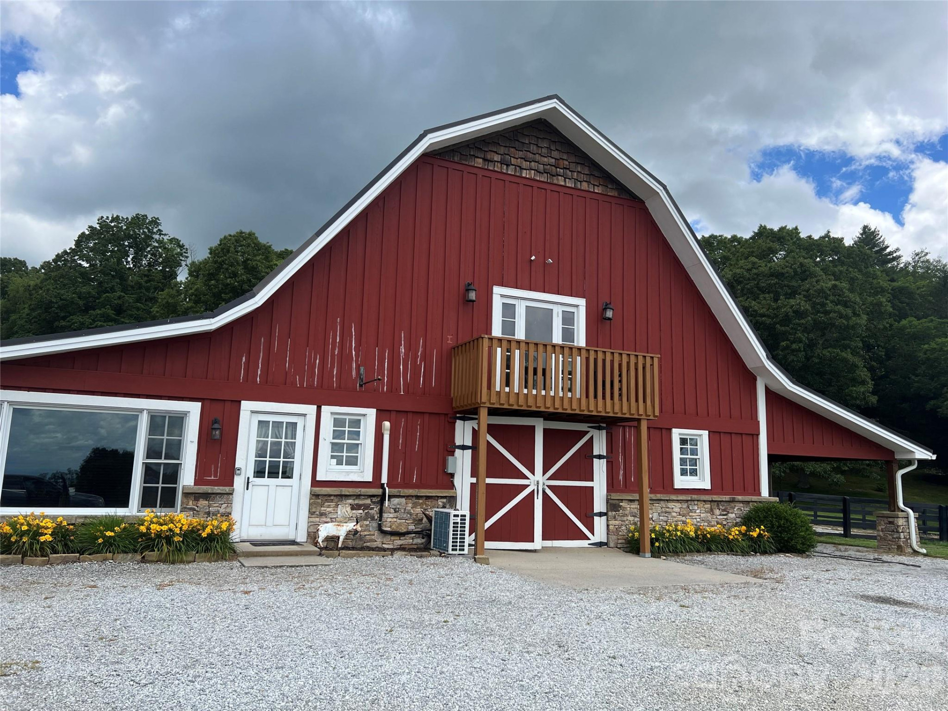 4642 Bearwallow Road - Photo 20