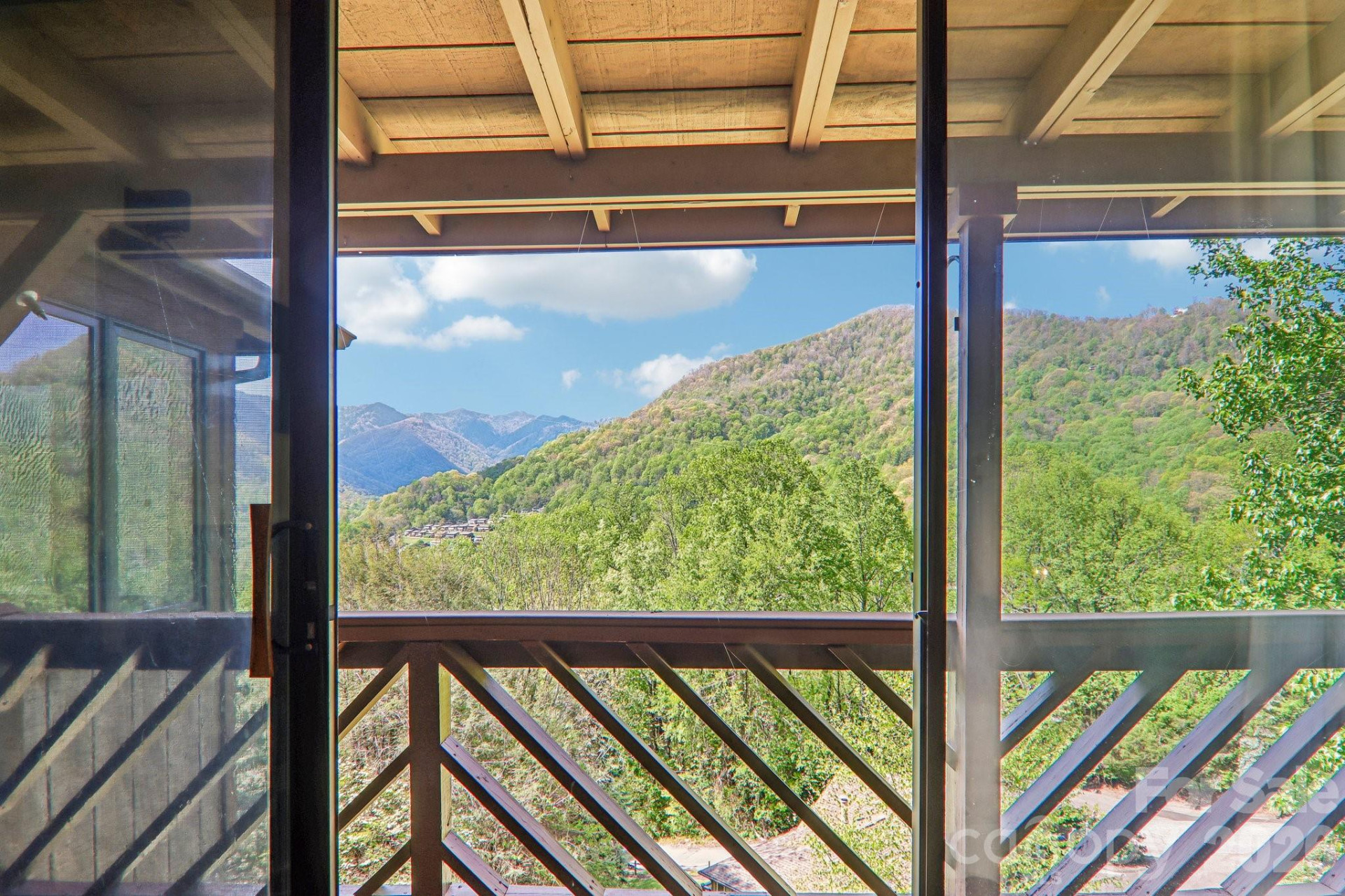 348 Valley Creek Drive - Photo 28